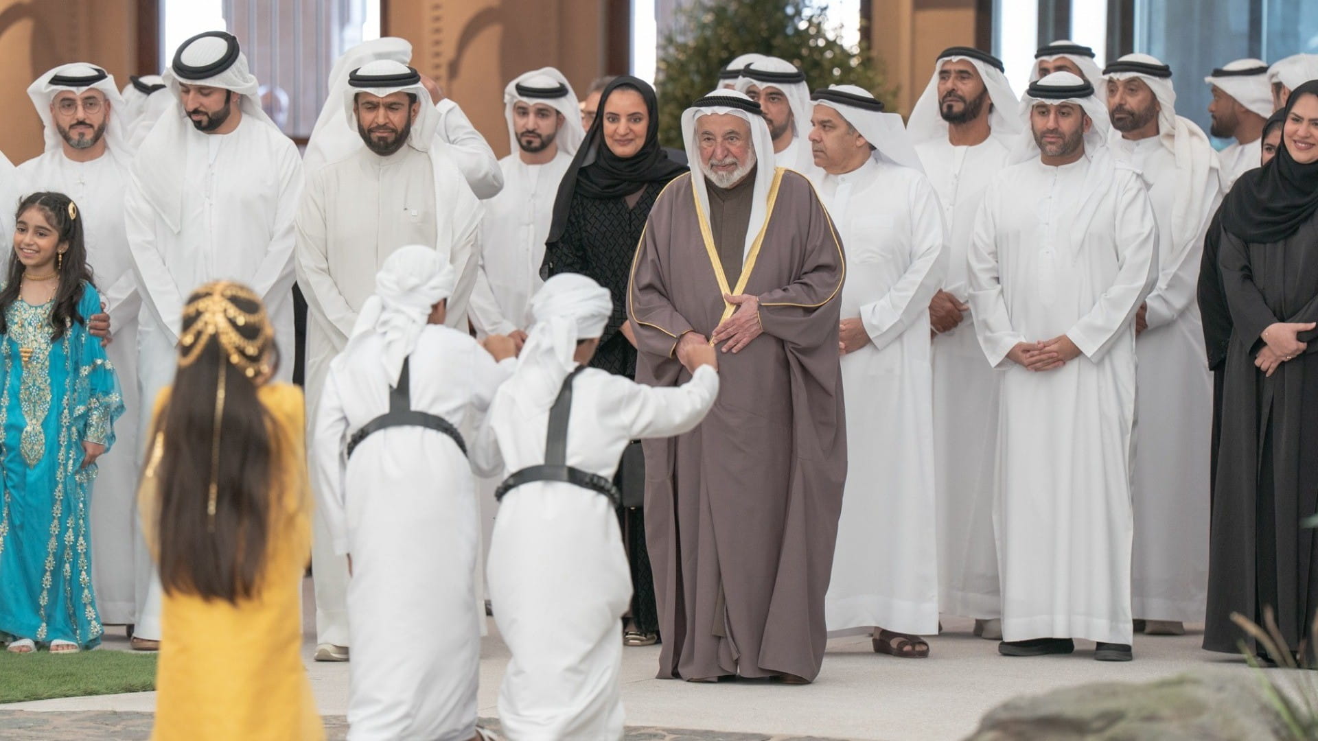 حاكم الشارقة يفتتح مزرعة الحيوانات الأليفة في منطقة فِلي