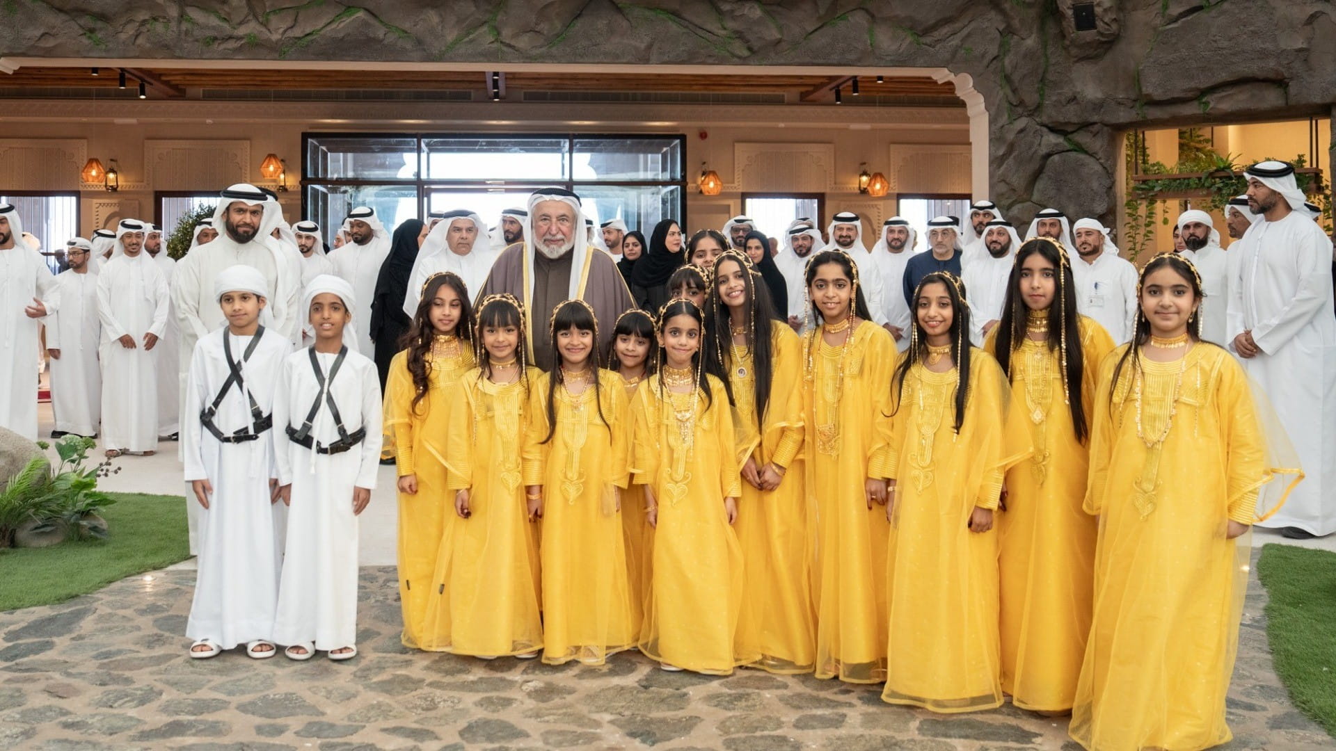 حاكم الشارقة يفتتح مزرعة الحيوانات الأليفة في منطقة فِلي