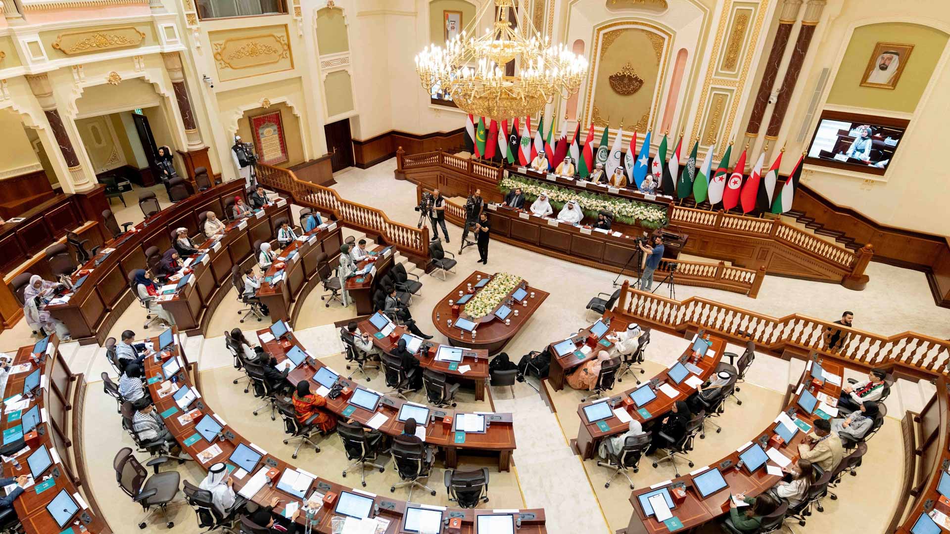 برلمان الطفل العربي يدعو للاستفادة من تطبيق "سفراء الحياة الرقمية"