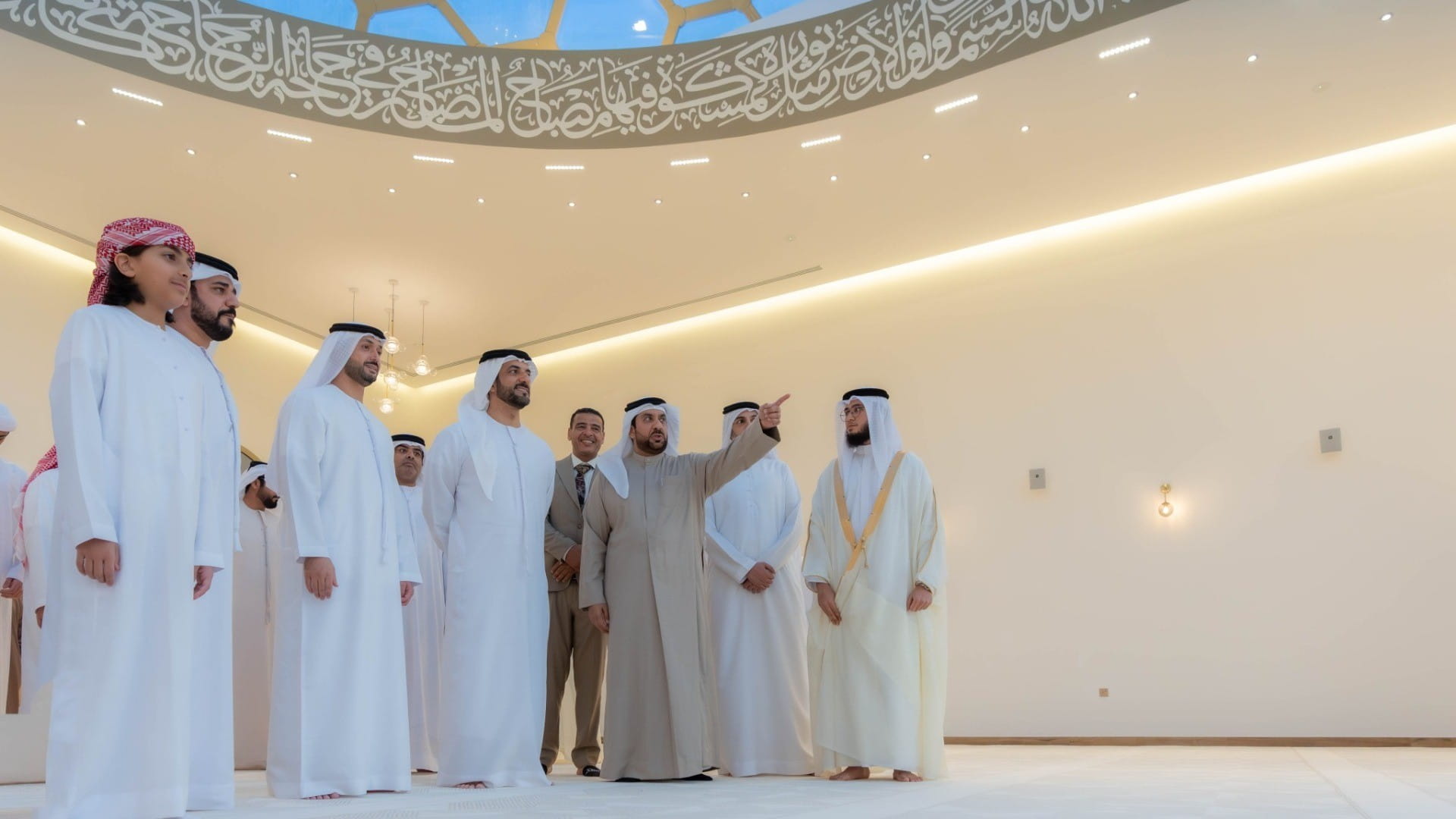 سلطان بن أحمد القاسمي يفتتح مسجد النصر في مدينة الذيد