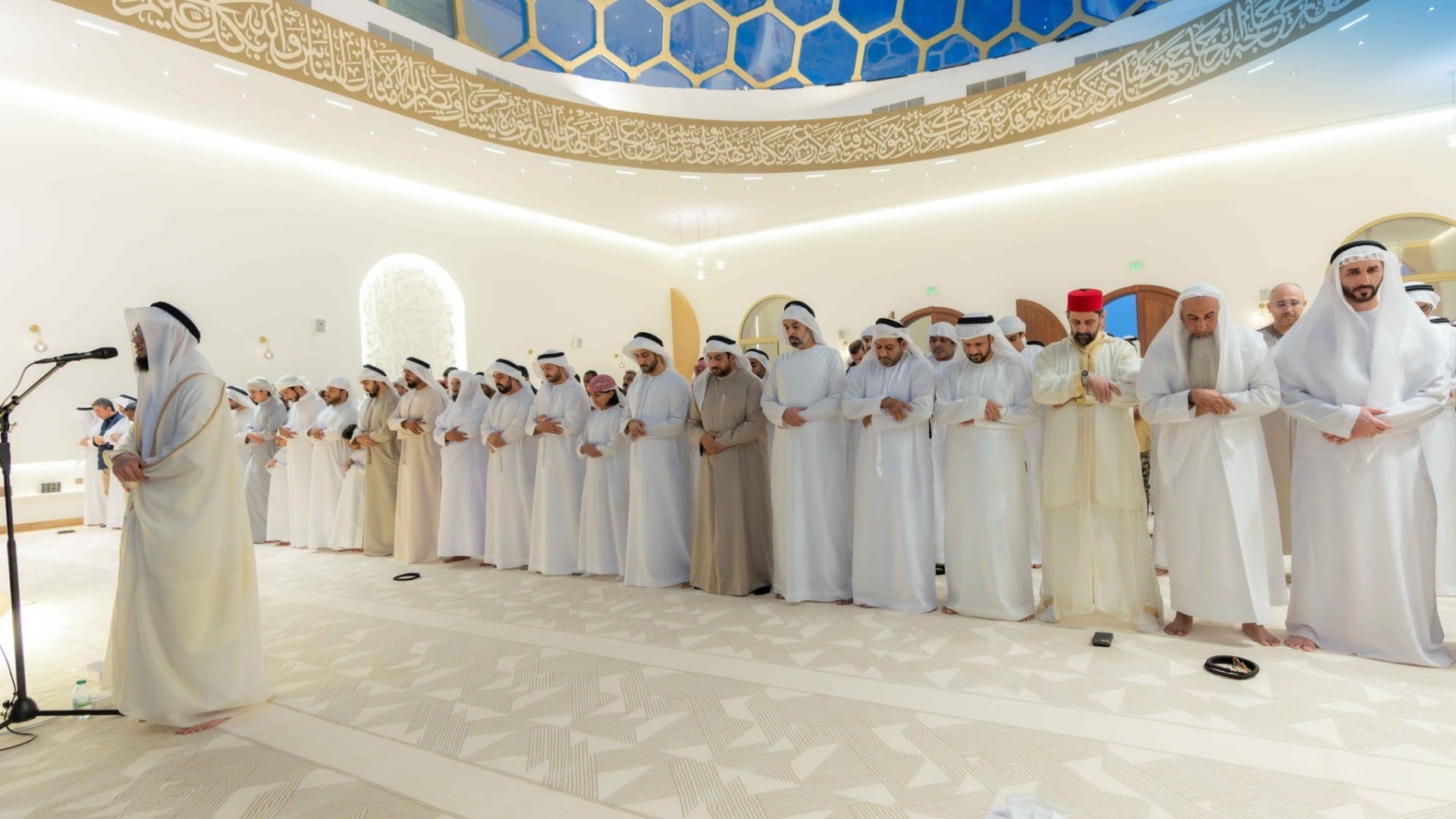 سلطان بن أحمد القاسمي يفتتح مسجد النصر في مدينة الذيد