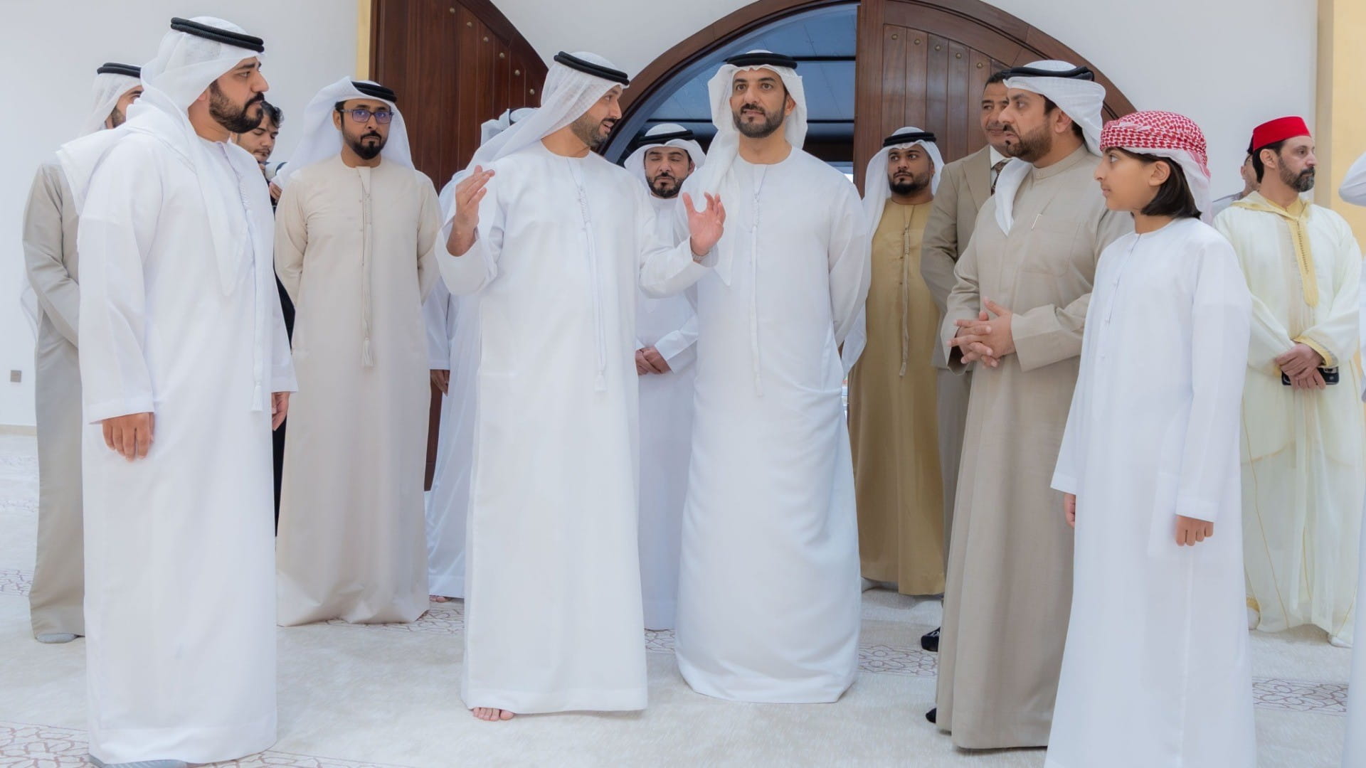 سلطان بن أحمد القاسمي يفتتح مسجد النصر في مدينة الذيد