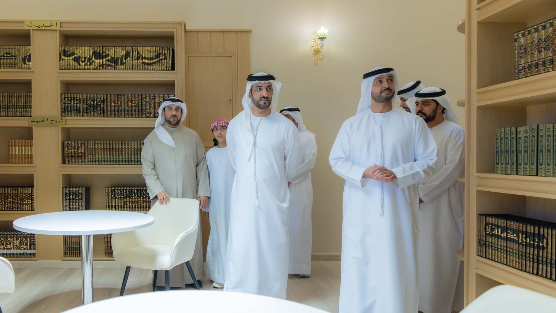 سلطان بن أحمد القاسمي يفتتح مسجد النصر في مدينة الذيد