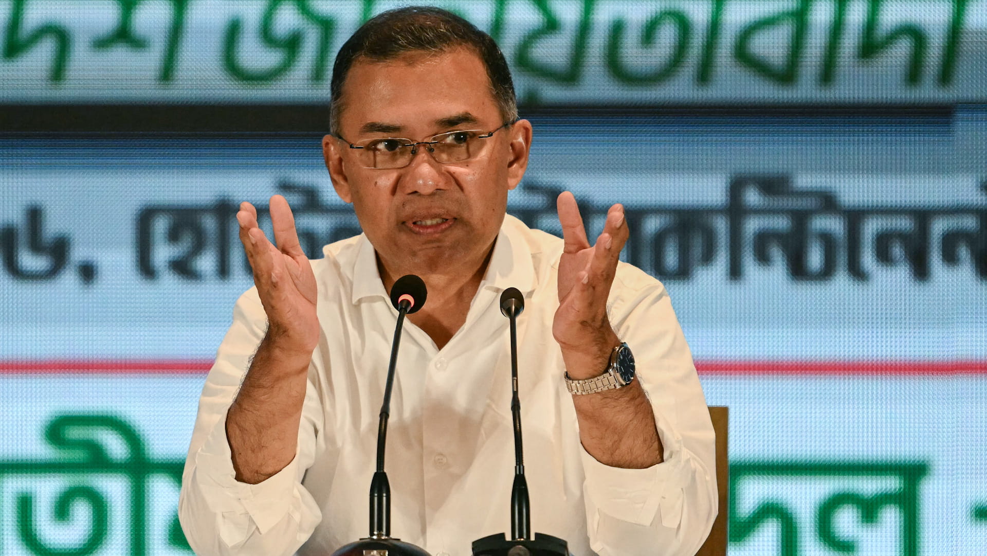 أمام برلمان بنغلادش.. طارق رحمن ونواب جدد يؤدون اليمين الدستورية