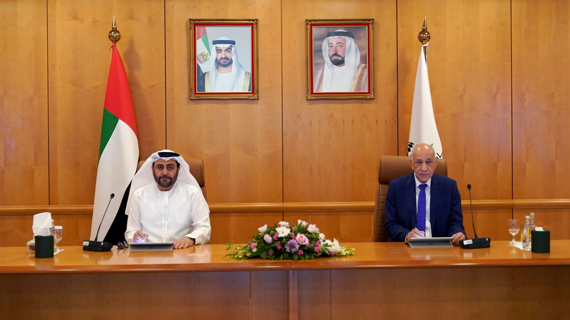 جامعتا الشارقة وحمدان بن محمد الذكية تعززان التعليم الرقمي 