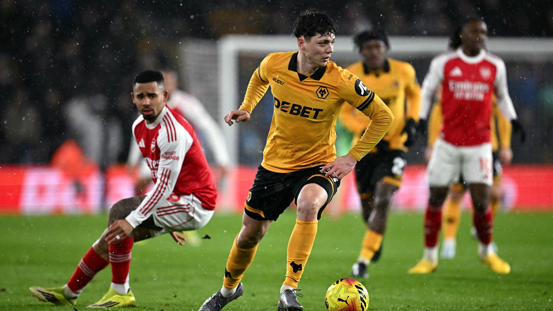 أرسنال يواصل إهدار النقاط في الدوري الإنجليزي  