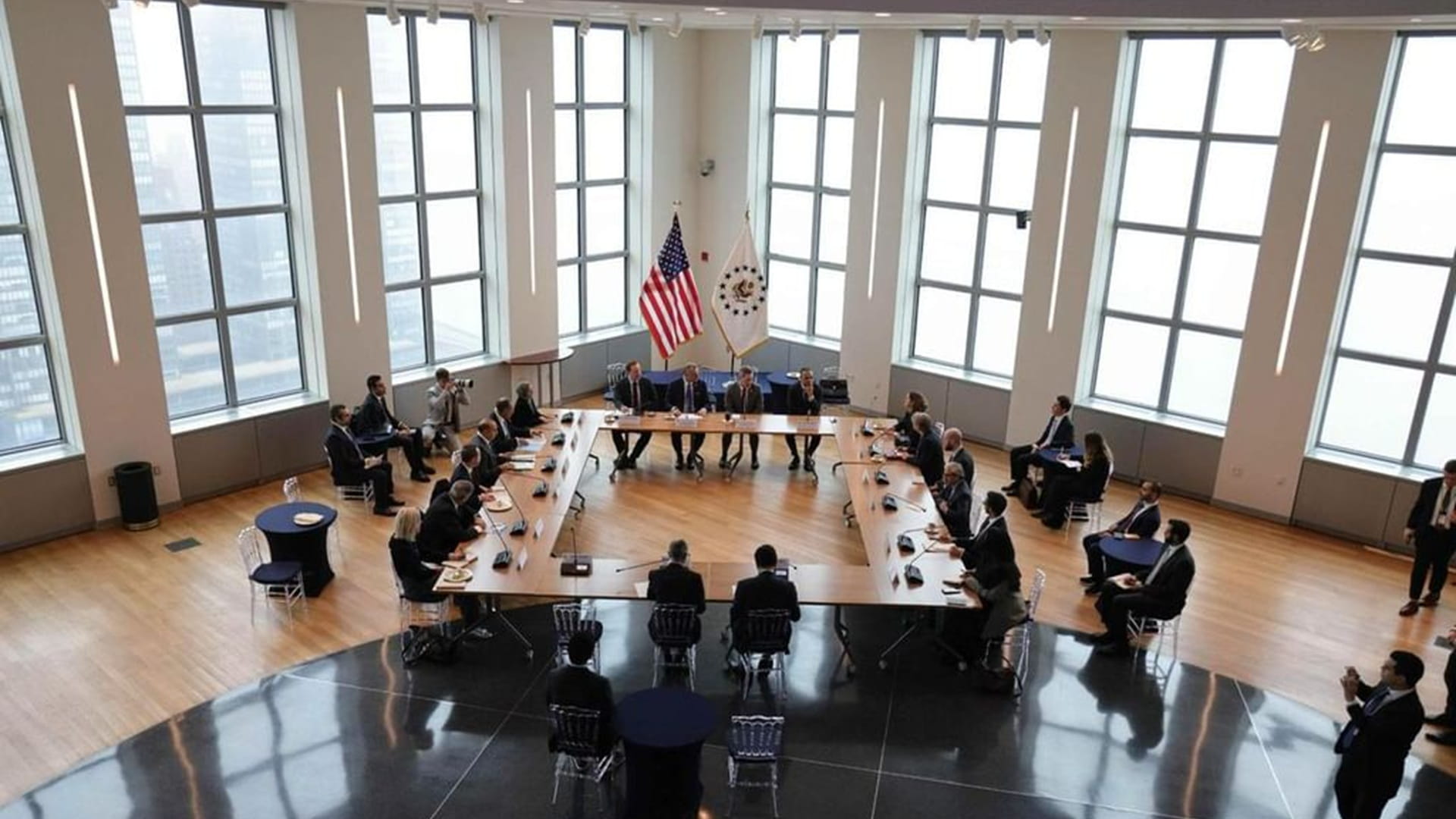 شخبوط بن نهيان يشارك باجتماع المجموعة الرباعية في نيويورك 