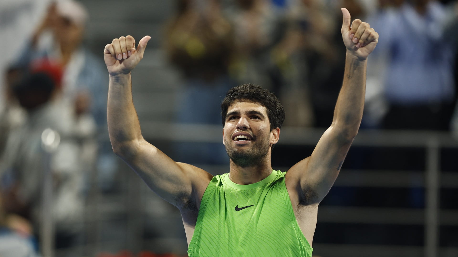 الإسباني ألكاراز يتأهل إلى نصف نهائي بطولة قطر للتنس 