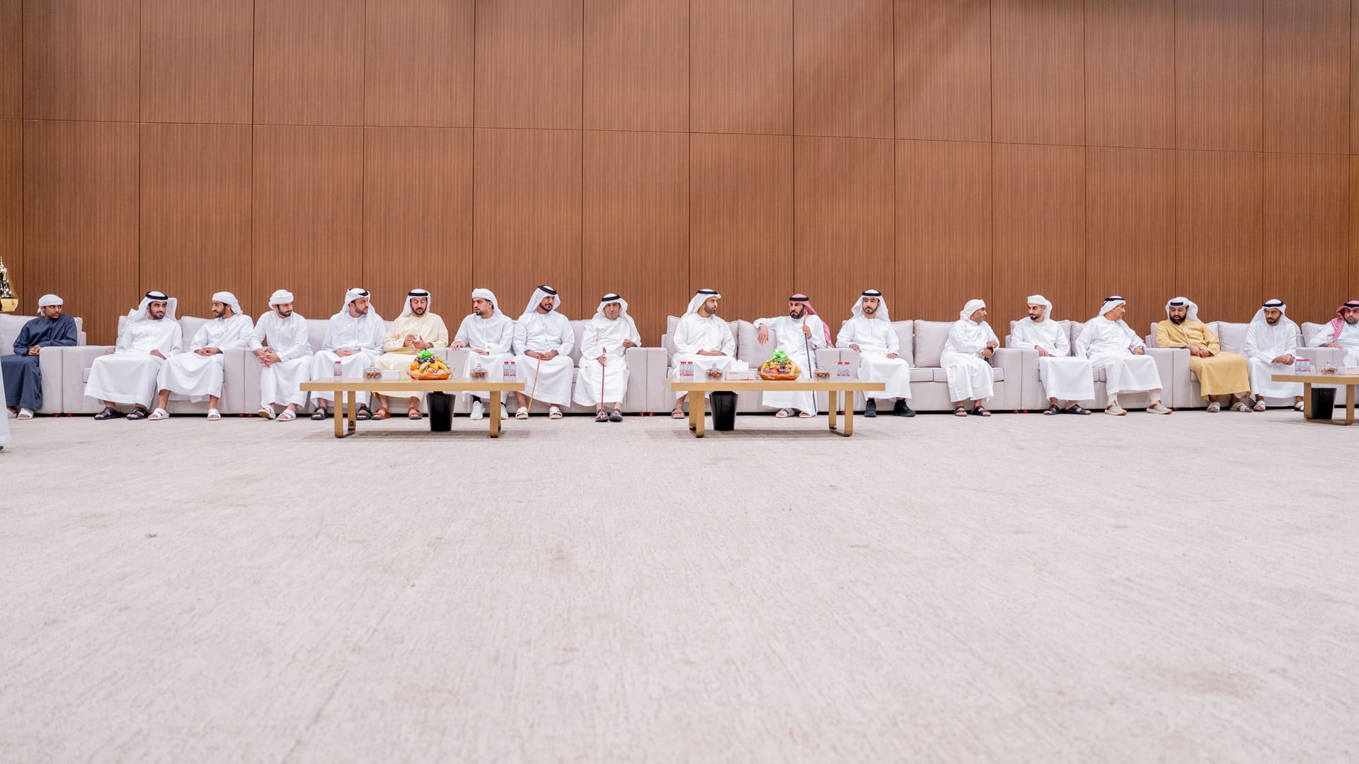 محمد بن سعود يعزي في وفاة الشيخة بخيتة سيف الكتبي 