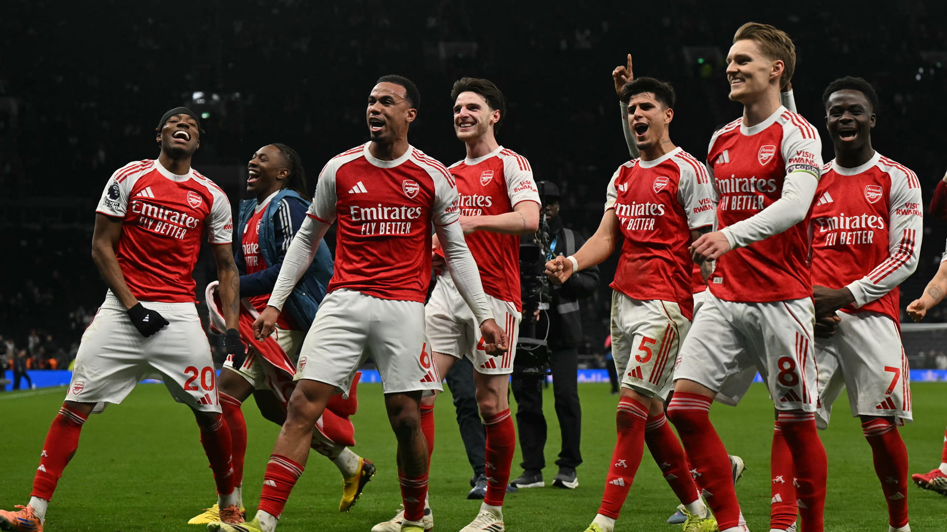 أرسنال يعزز صدارته للدوري الإنجليزي الممتاز 