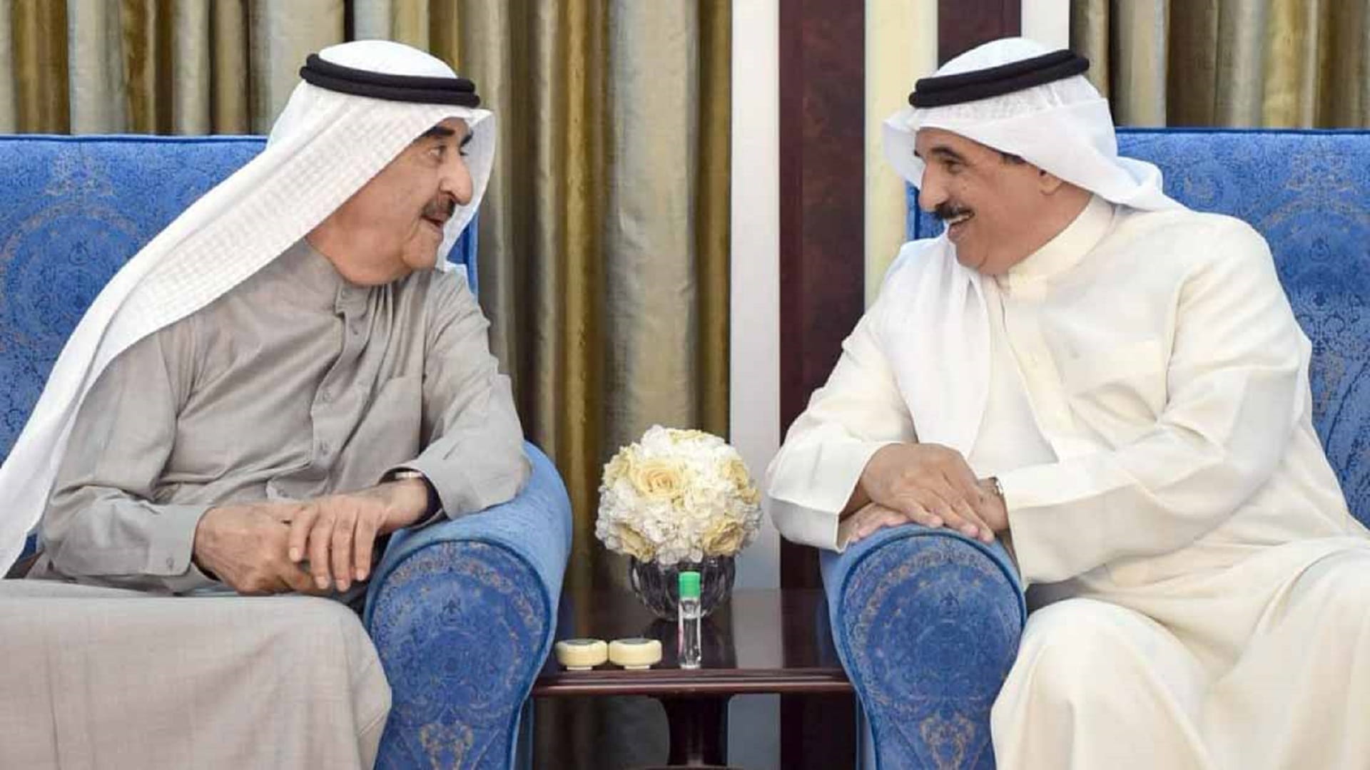 حاكم أم القيوين يستقبل سفير مملكة البحرين 