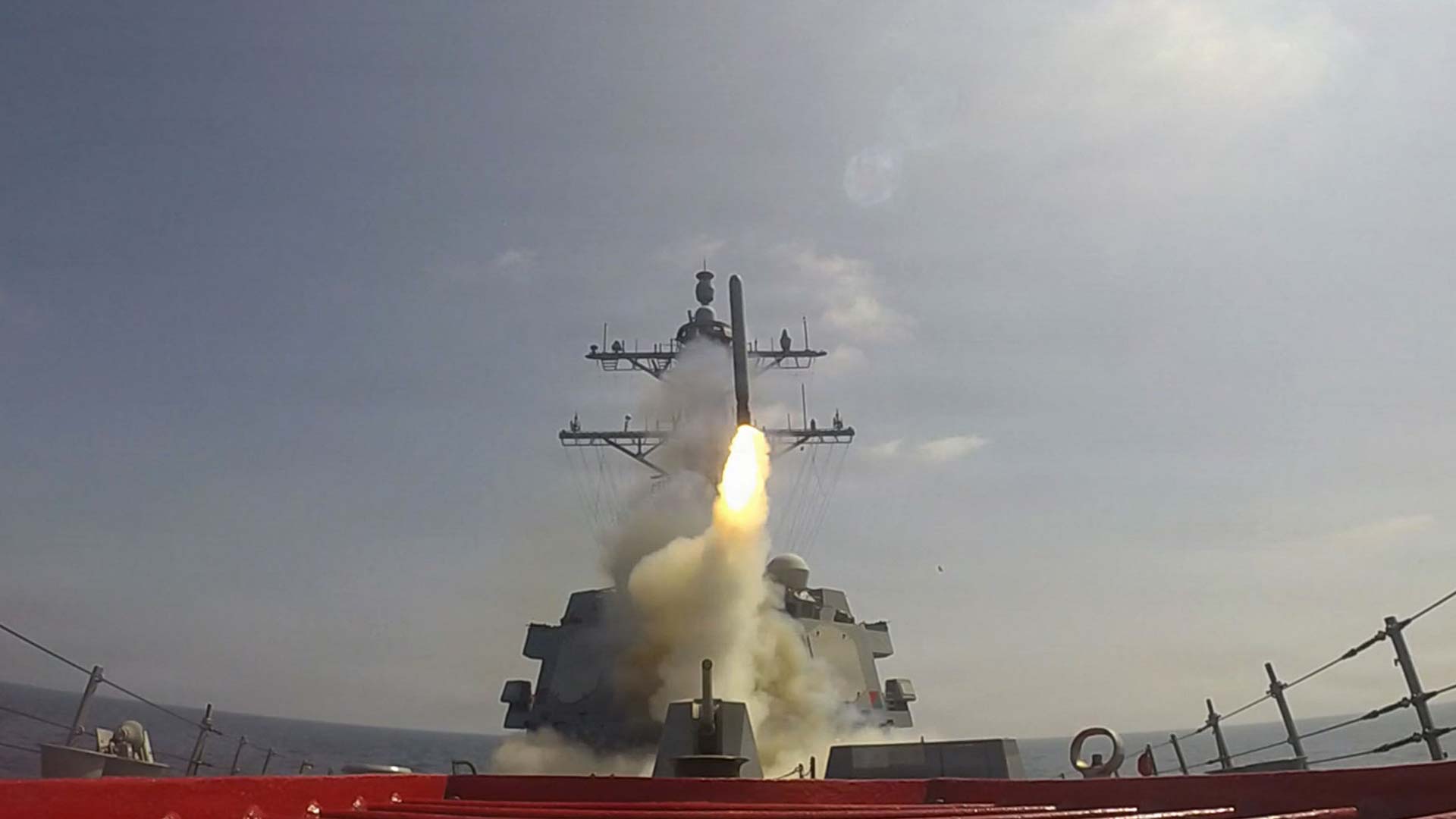 US military says it sank Iranian warship in Gulf of Oman 