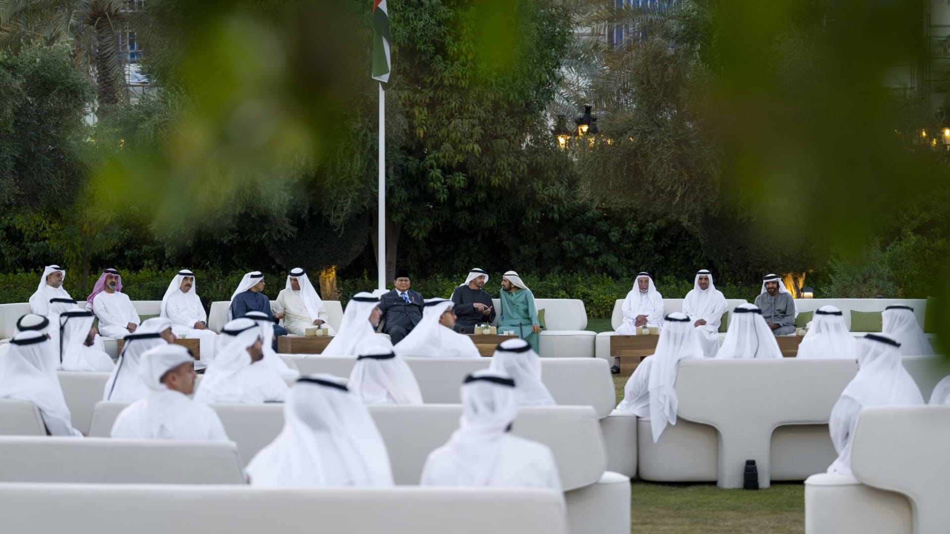 صورةٌ... بألف معنى ومعنى