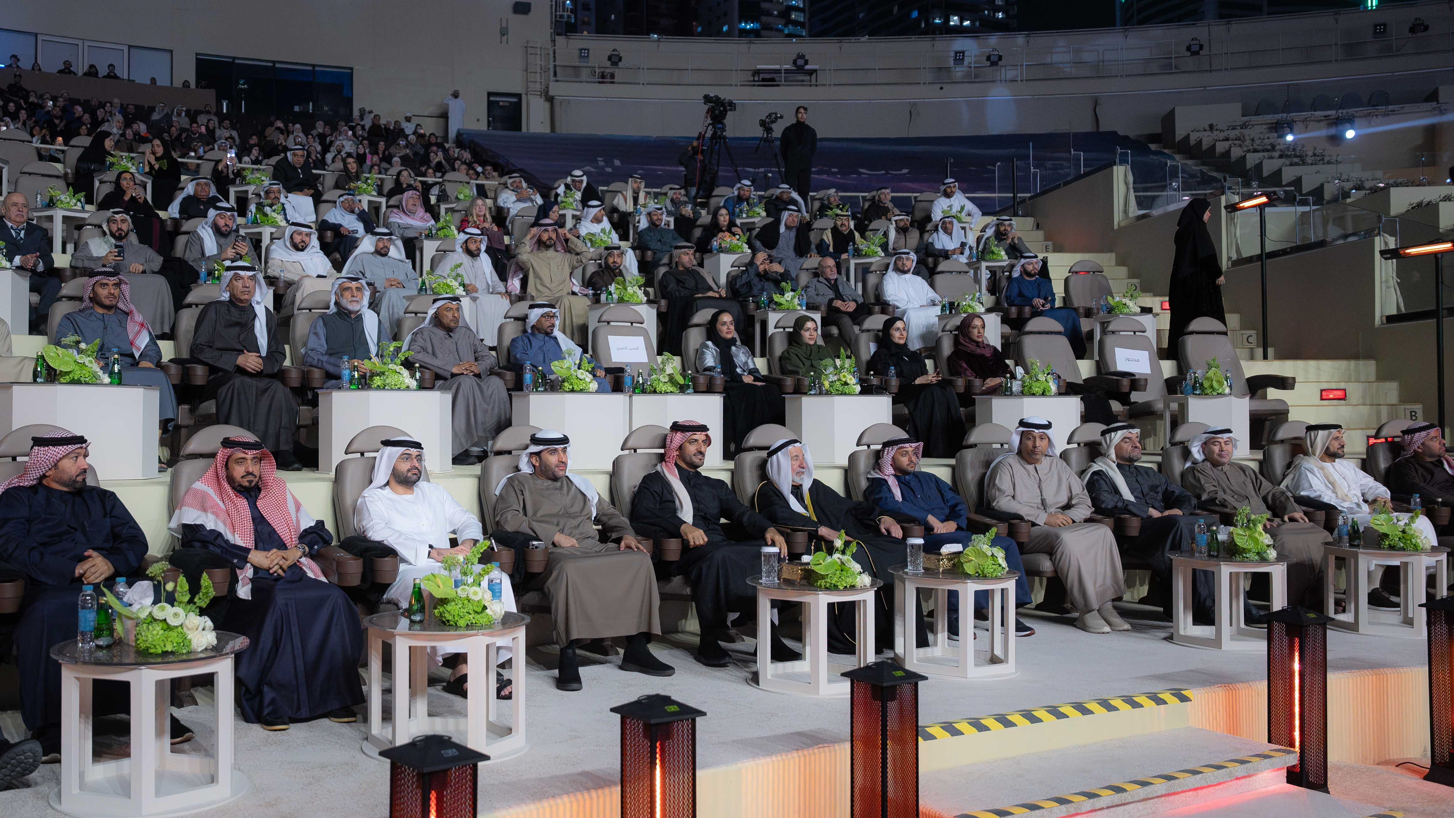 حاكم الشارقة يشهد العرض الأول لـ"الزير سالم" على مسرح المجاز