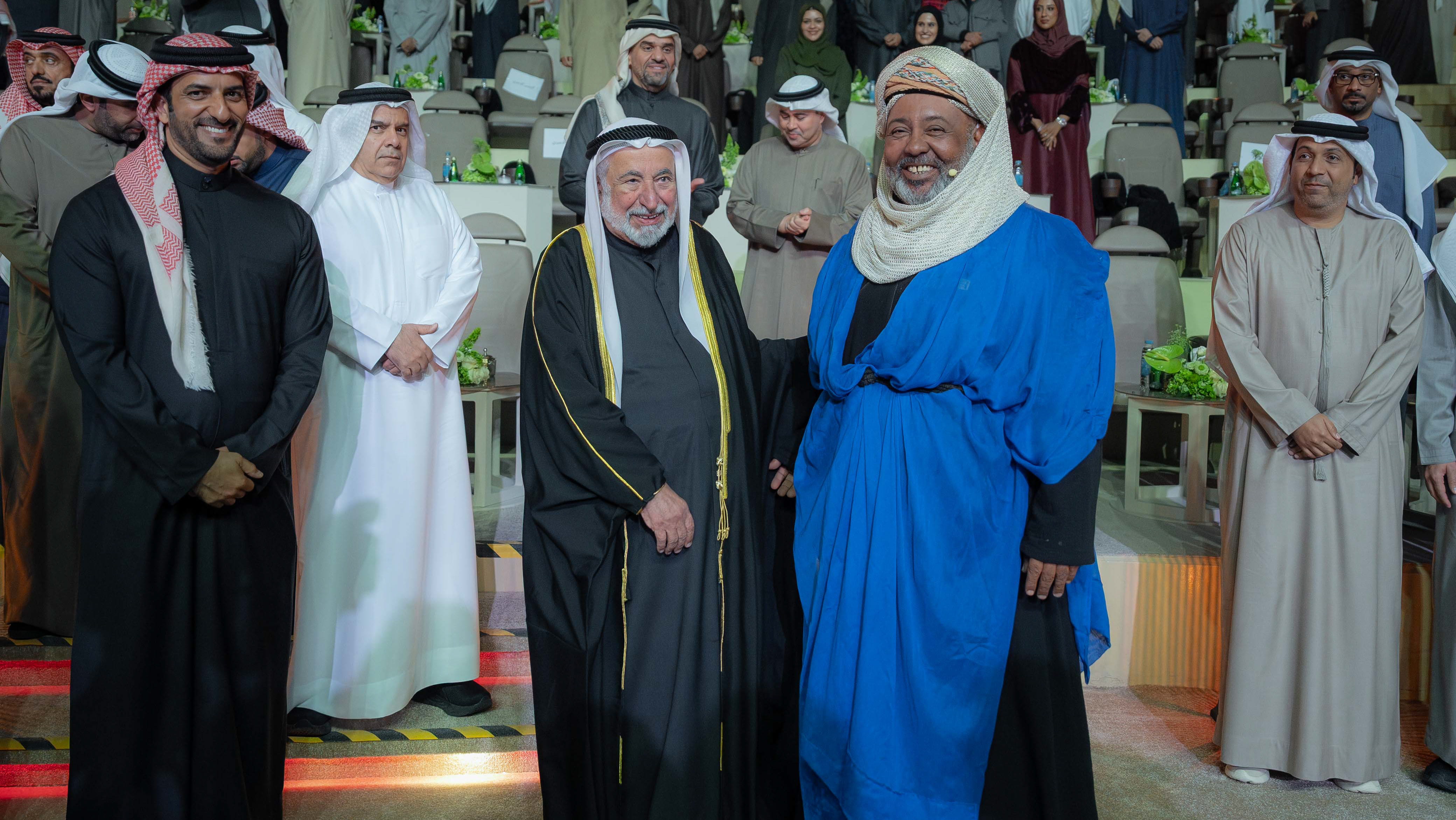 حاكم الشارقة يشهد العرض الأول لـ"الزير سالم" على مسرح المجاز