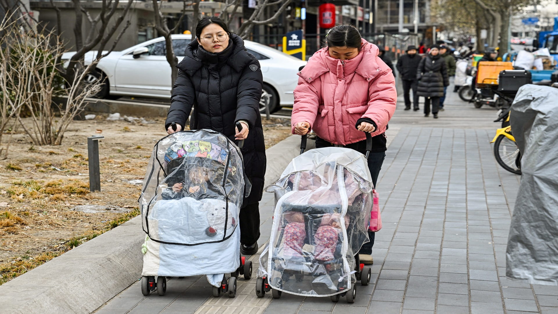 China’s birth-rate drive falters as couples delay parenthood