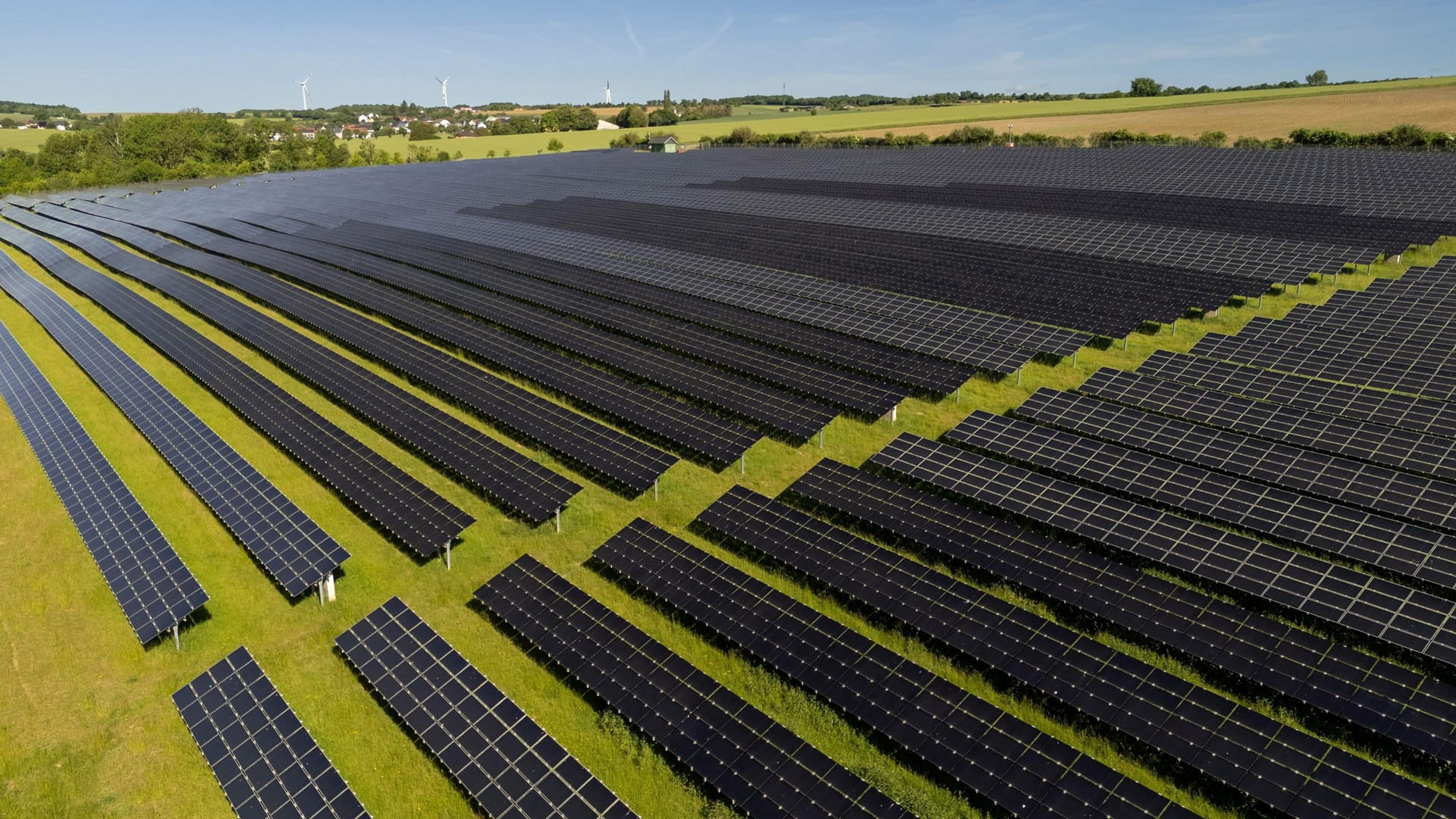 الطاقة الشمسية تغطي 18% من استهلاك الكهرباء في ألمانيا خلال 2025