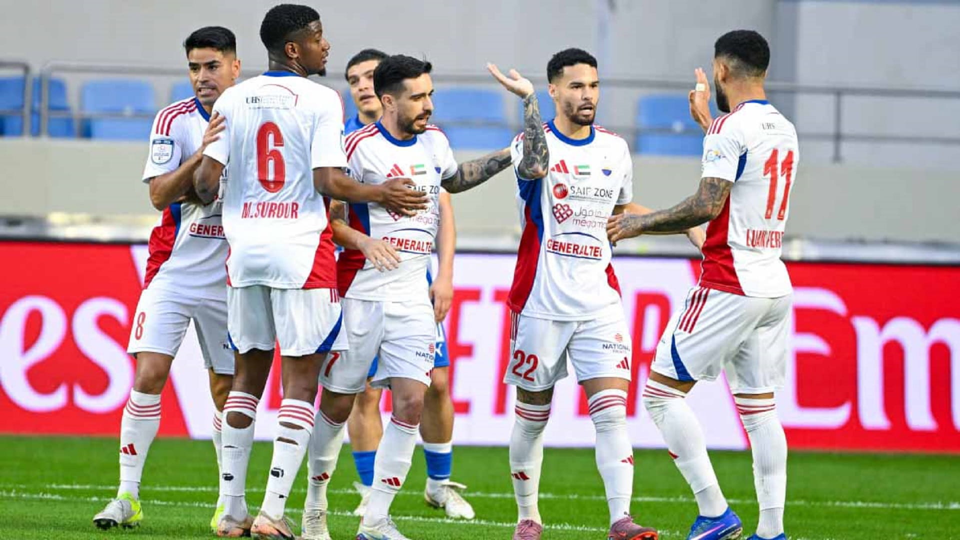 الشارقة يفوز على النصر 4-2 في دوري أدنوك للمحترفين