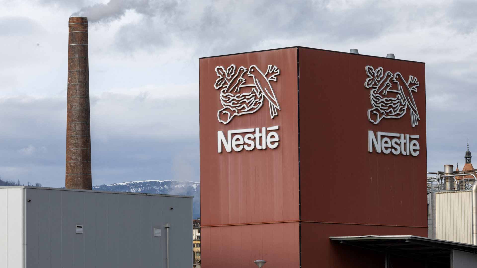 "نستله" تسحب بعض منتجات تغذية الأطفال في 25 دولة 