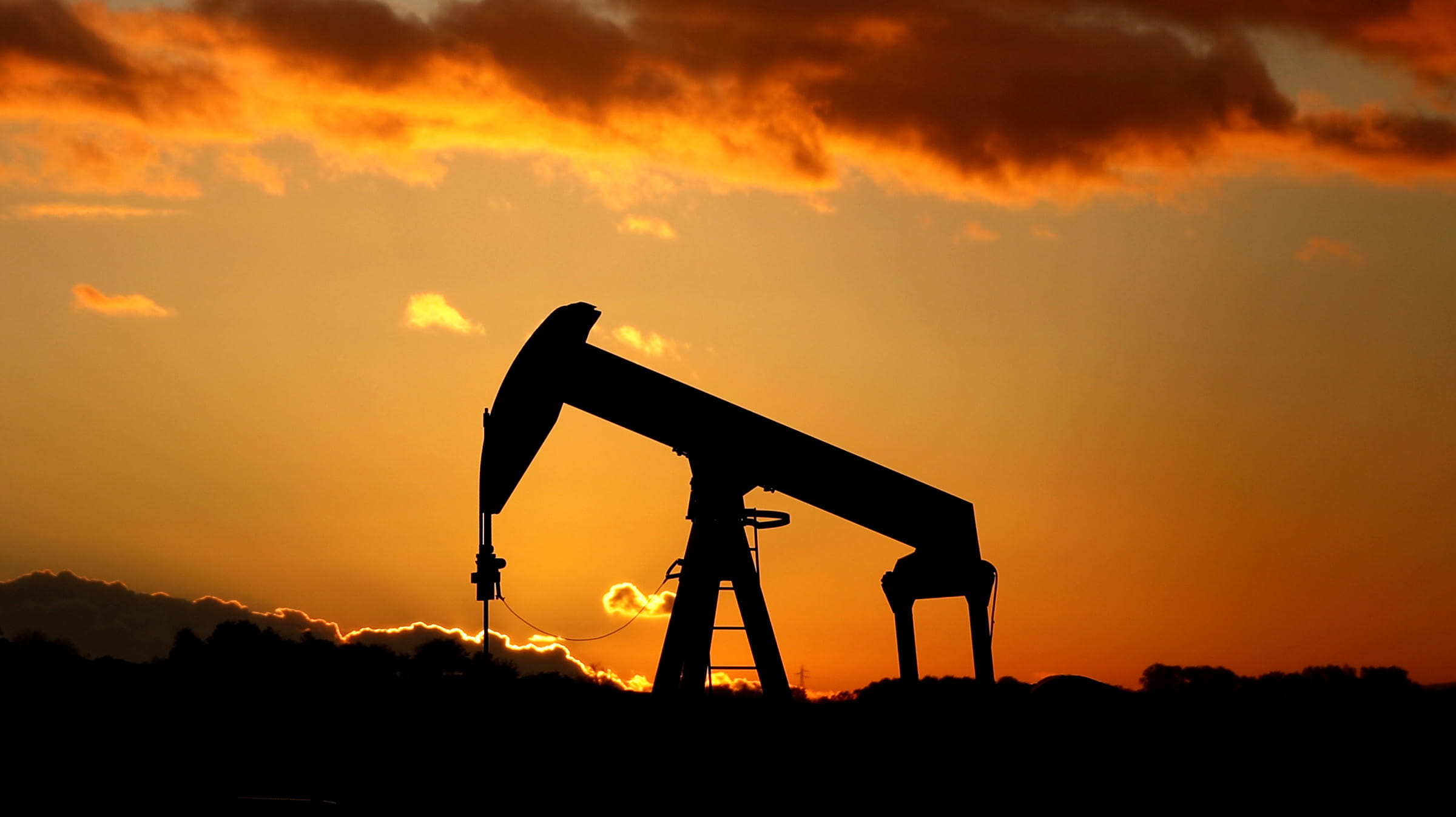 النفط يصعد 2% وسط مخاوف إزاء الإمدادات من روسيا والعراق وإيران 