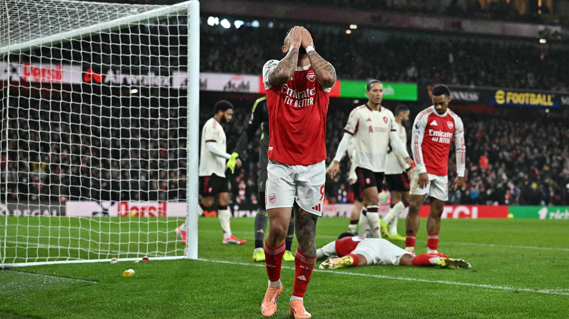 أرسنال يبتعد بصدارة الدوري الإنجليزي الممتاز  