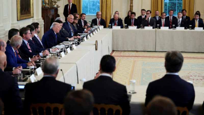 صورة بعنوان: ترامب يحض شركات نفط أميركية على استغلال قطاع الطاقة في فنزويلا 