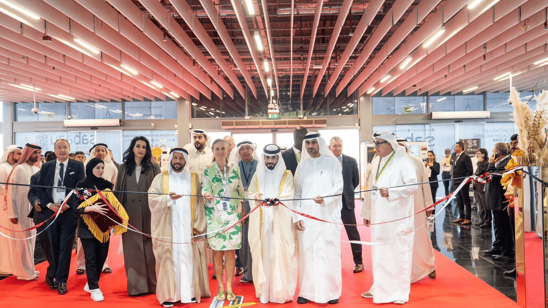 خالد القاسمي يفتتح الدورة الـ 21 "ستيل فاب 2026" في إكسبو الشارقة  