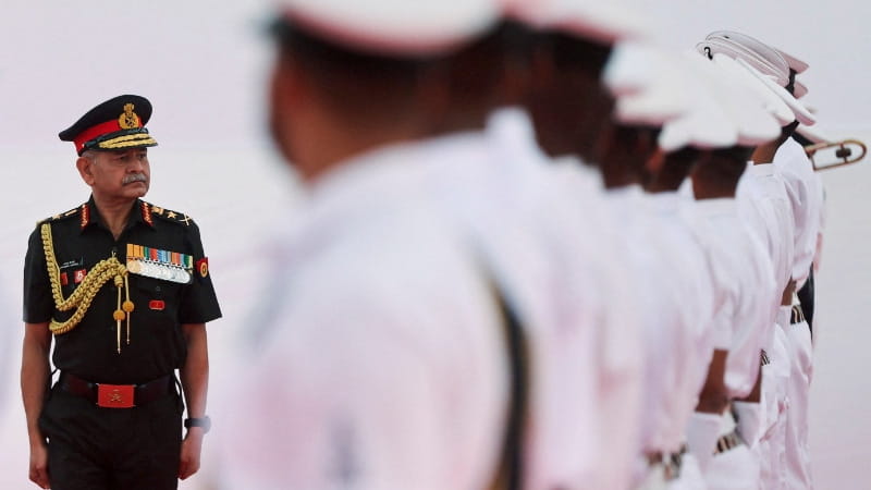 الجيش الهندي يطالب باكستان بوقف الاستفزازات وكبح توغل المسيرات 