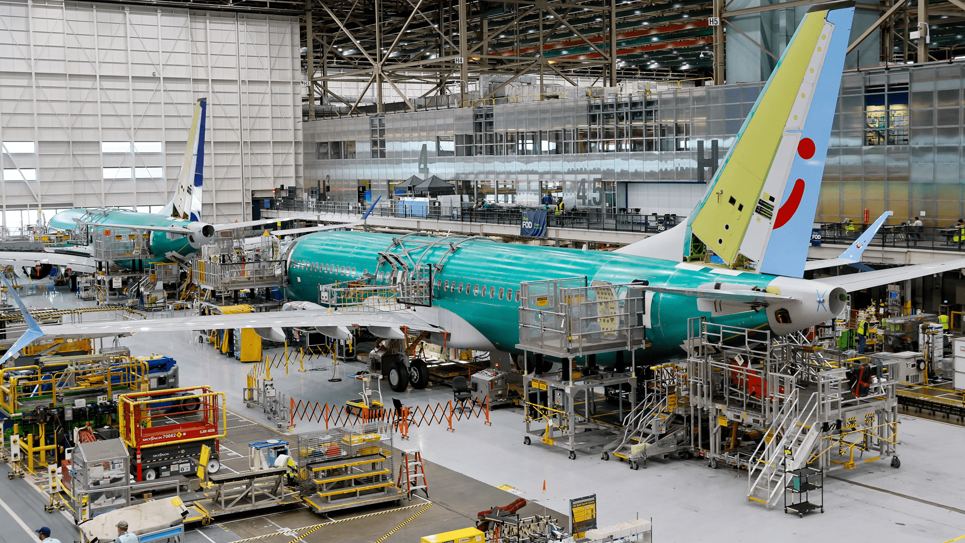 Boeing tops Airbus in aircraft orders for first time since 2018