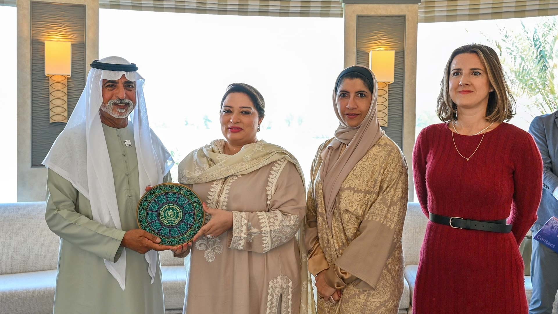 Nahyan bin Mubarak meets OIC-COMSTECH delegation