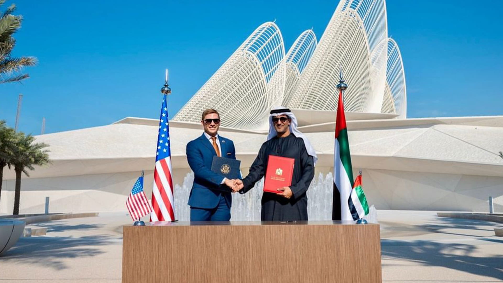 الإمارات تبرم إعلان "باكس سيليكا" لأمن سلاسل توريد الذكاء الاصطناعي 