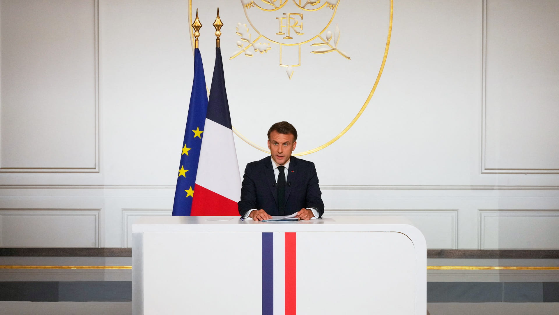 في تأزم للحلف..ماكرون يعقد اجتماعاً طارئاً لمناقشة غرينلاند وإيران 