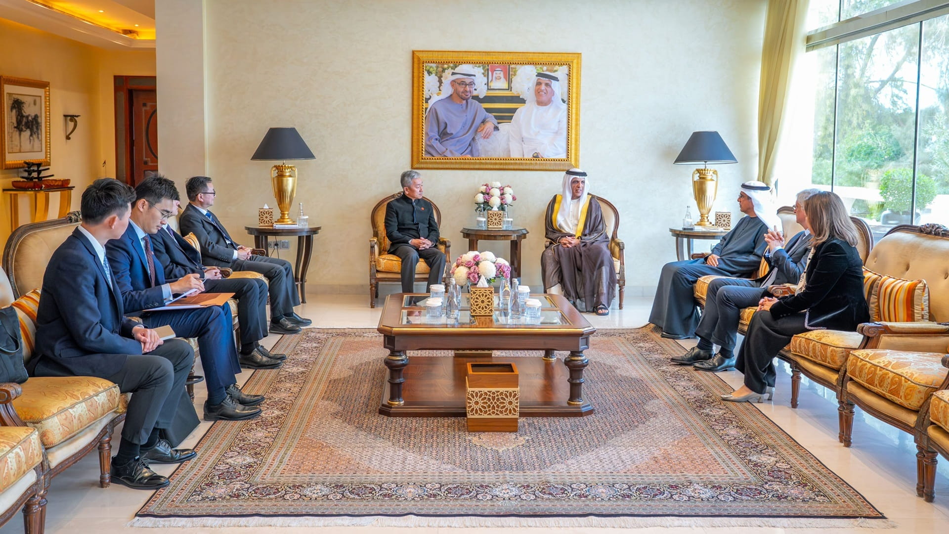 Saud bin Saqr receives Chinese ambassador 