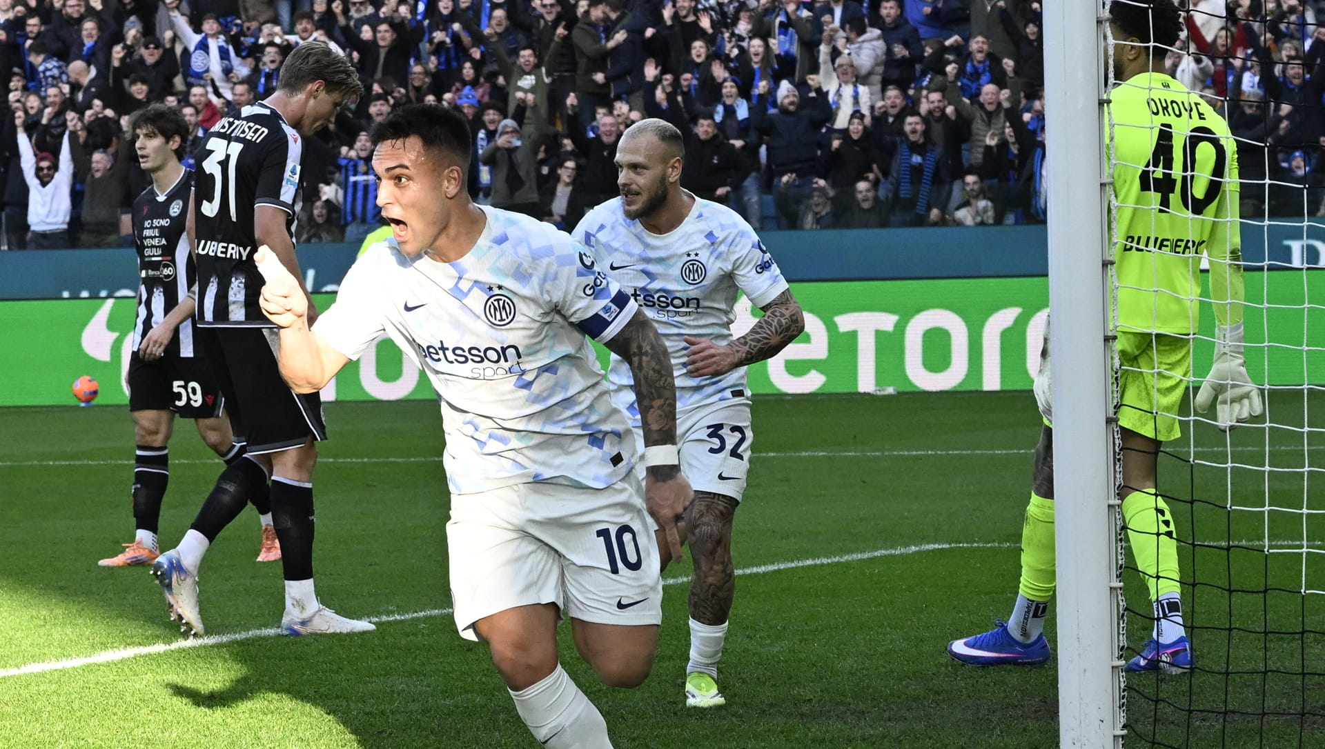 صورة بعنوان: مارتينيز يقود إنتر لتخطي أودينيزي في الدوري الإيطالي 