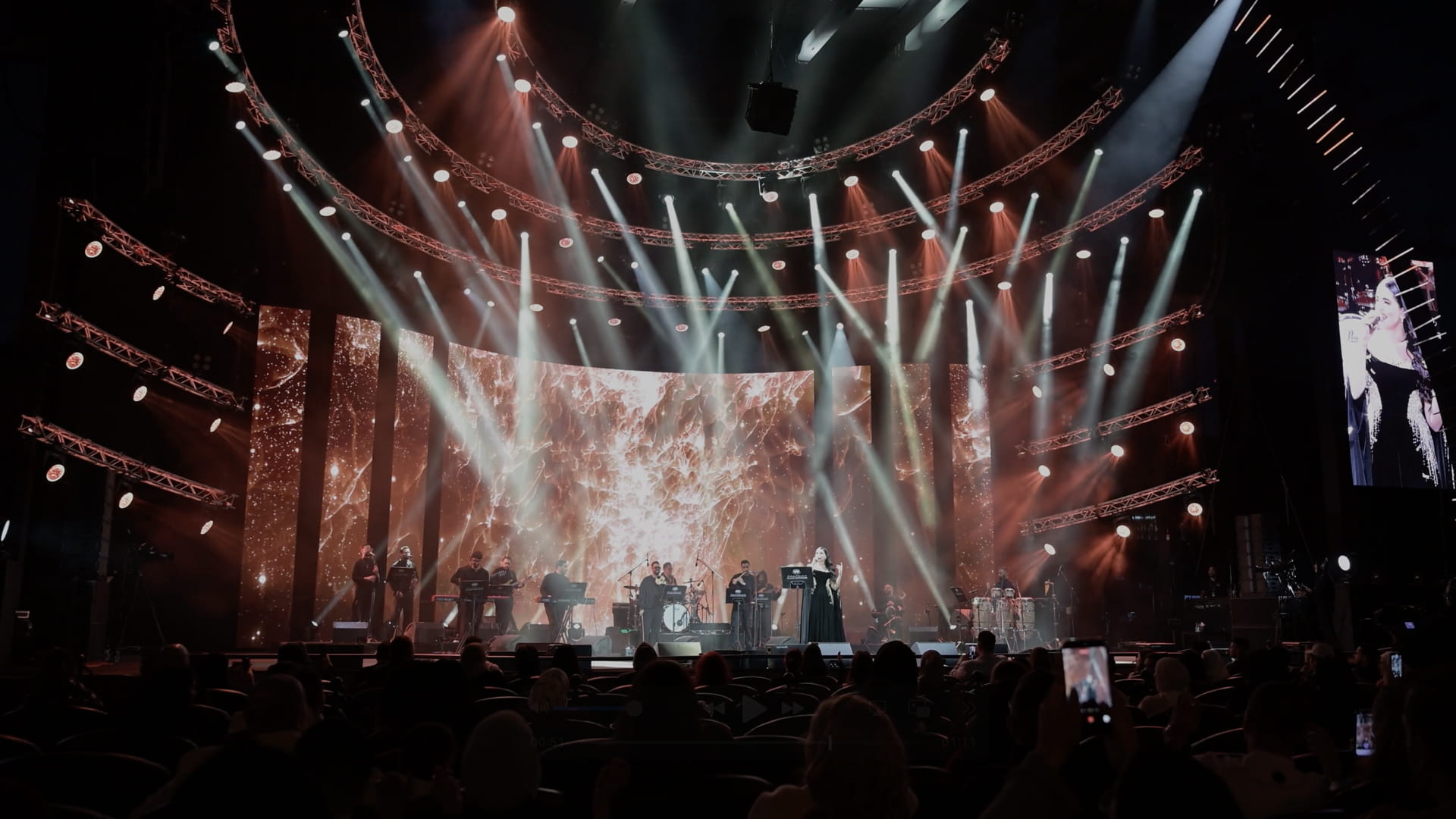 Maha Ftouni performs for 1st time at Al Majaz Amphitheatre 