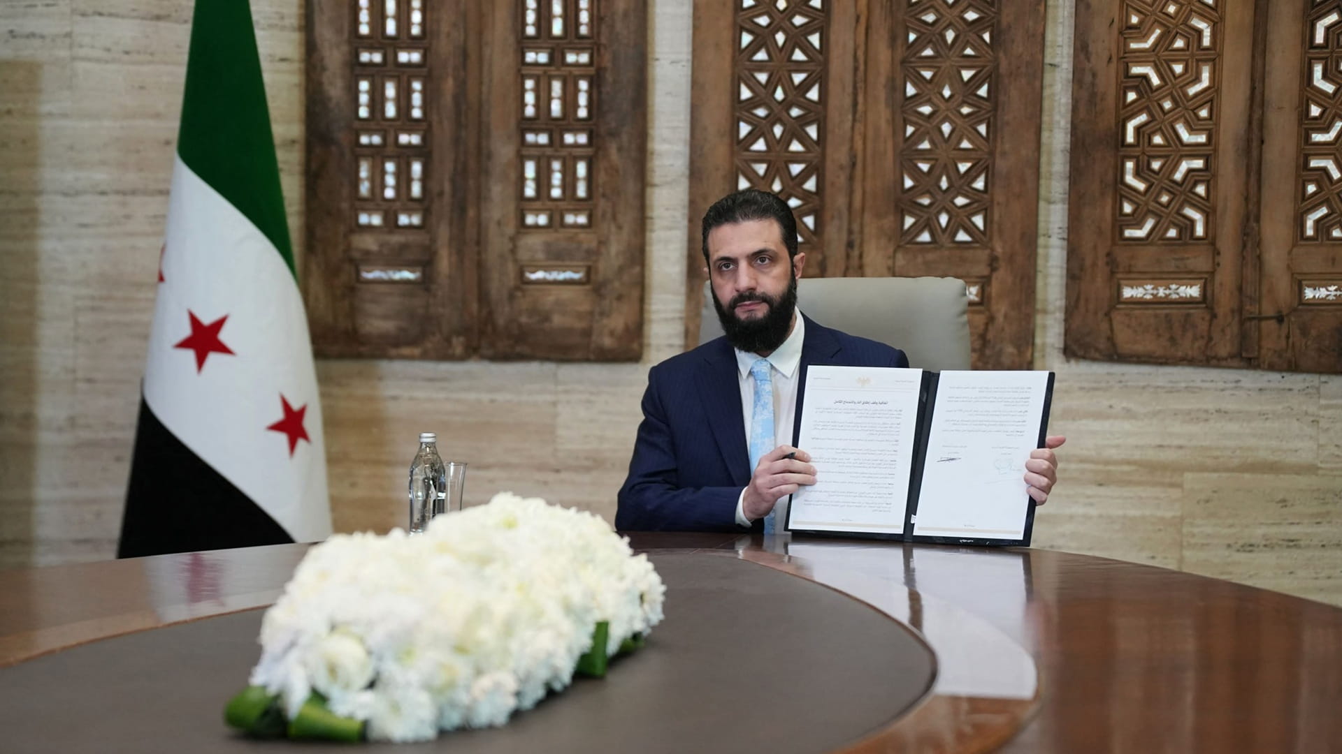 صورة بعنوان: سوريا تعلن التوصل إلى اتفاق مع "قسد" بشأن وقف النار ودمج القوات 