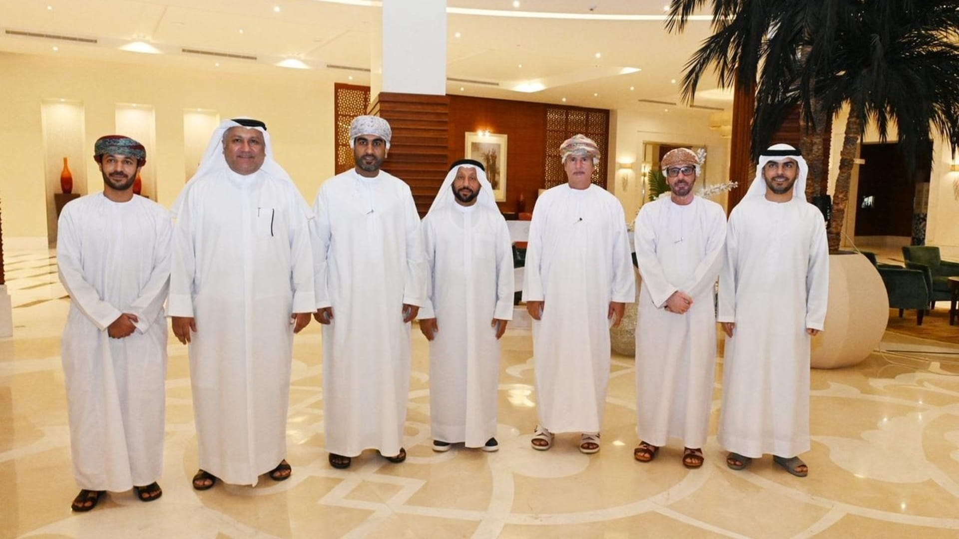 SCCI discusses enhancing investment cooperation with Oman Chamber 