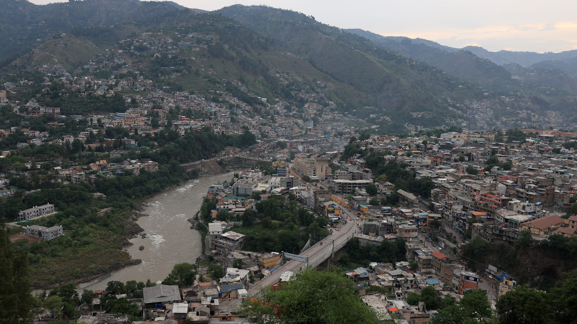 زلزال بقوة 6 درجات يضرب كشمير بباكستان دون تسجيل أضرار