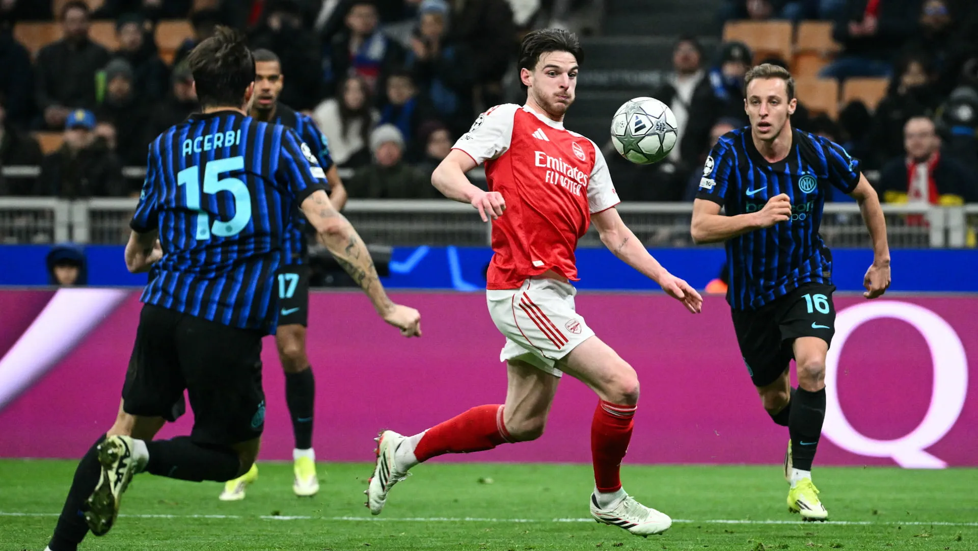 Arsenal defeat Inter to reach Champions League last 16