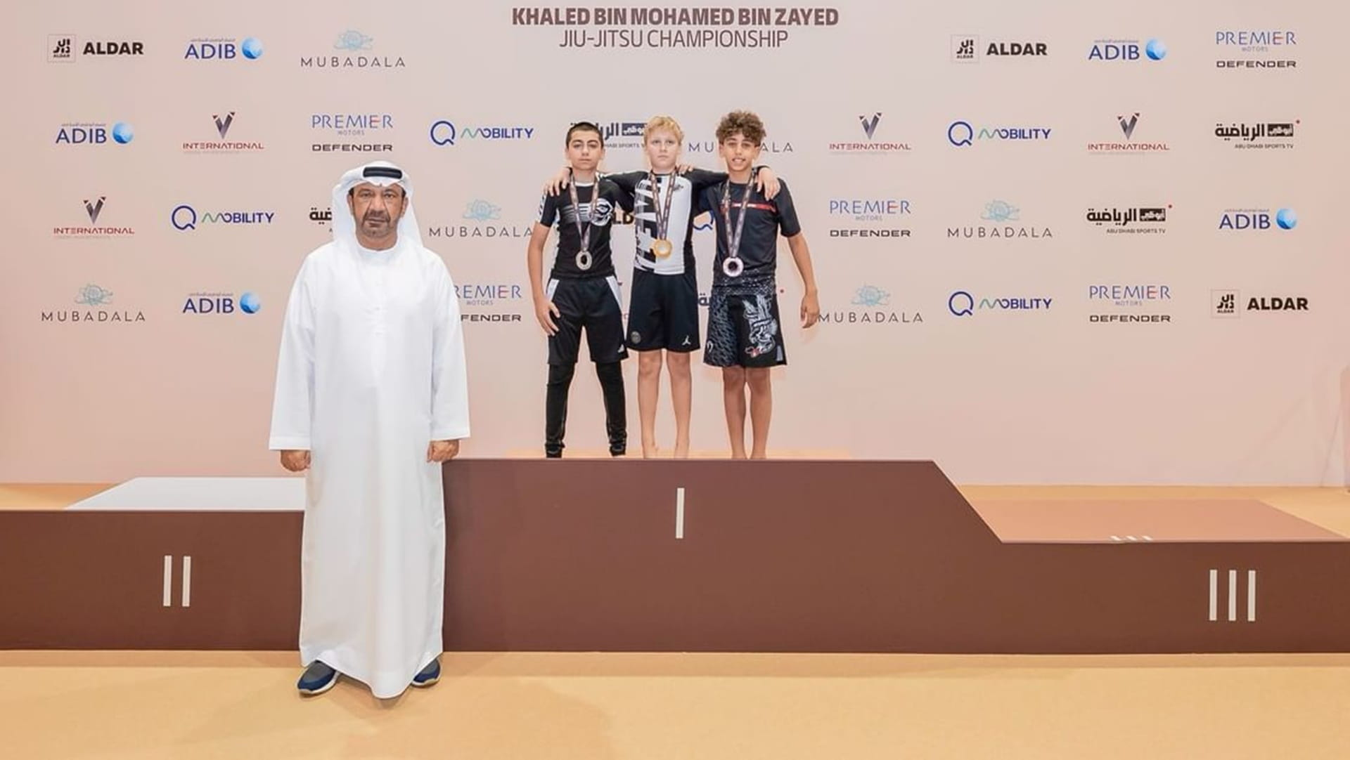 لاعبو الشارقة يتصدرون منافسات بطولة خالد بن محمد بن زايد للجوجيتسو 