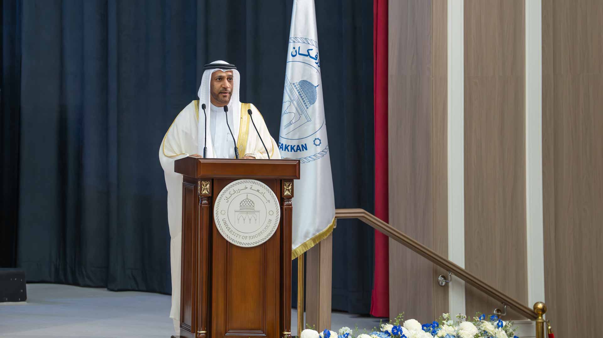 صورة بعنوان: <span class="scChromeData">{"commands":[{"click":"chrome:common:edititem({command:\"webedit:open\"})","header":"Edit the related item","icon":"/temp/iconcache/office/16x16/cubes.png","disabledIcon":"/temp/cubes_disabled16x16.png","isDivider":false,"tooltip":"Edit the related item in the Content Editor.","type":"common"},{"click":"chrome:rendering:personalize({command:\"webedit:personalize\"})","header":"Personalize","icon":"/temp/iconcache/office/16x16/users_family.png","disabledIcon":"/temp/users_family_disabled16x16.png","isDivider":false,"tooltip":"Create or edit personalization for this component.","type":"sticky"},{"click":"chrome:rendering:editvariations({command:\"webedit:editvariations\"})","header":"Edit variations","icon":"/temp/iconcache/office/16x16/windows.png","disabledIcon":"/temp/windows_disabled16x16.png","isDivider":false,"tooltip":"Edit the variations.","type":"sticky"}],"contextItemUri":"sitecore://master/{2CE2FCAD-3282-4EE6-94C9-8A42F7F51296}?lang=ar&ver=1","custom":{},"displayName":"Title","expandedDisplayName":"This is require field and Maximum 90 character is allow"}</span><span sc_parameters="prevent-line-break=true" class="scWebEditInput scEnabledChrome" id="fld_2CE2FCAD32824EE694C98A42F7F51296_E873DAB3C3324E8EB106973D9F53F5B7_ar_1_4d02f8fcde3849199bb5bc7346e8462a_1729_edit" contenteditable="true" scdefaulttext="[No text in field]" scfieldtype="single-line text" sc-part-of="field">حاكم الشارقة يشهد حفل تخريج الدفعة الأولى من طلبة جامعة خورفكان</span>_64A4AC12BE104D29B22D4DCC5E73FA7F