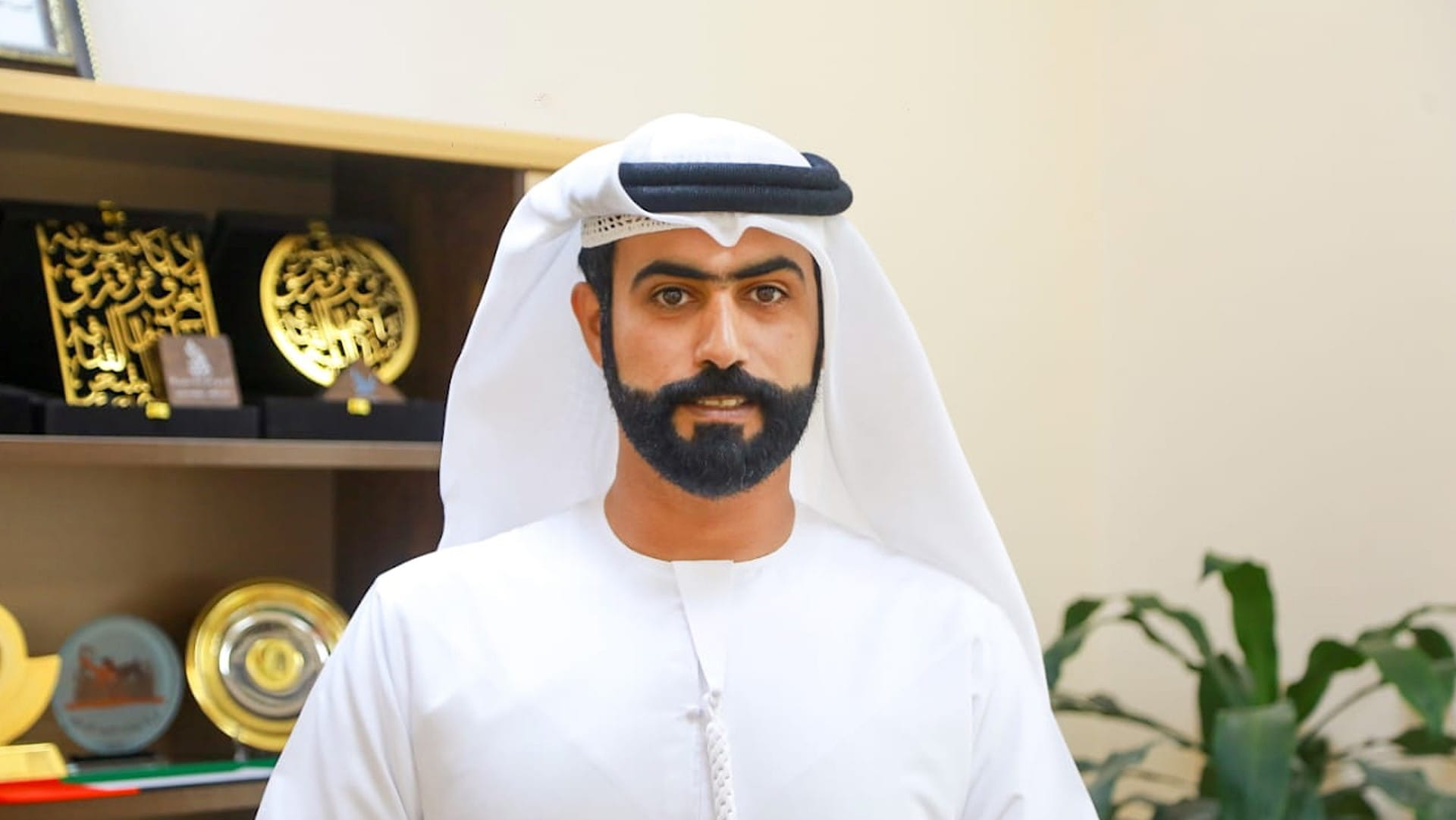 عبدالله بن هويدن: دعم سلطان القاسمي لسباقات الهجن يعكس صون التراث  