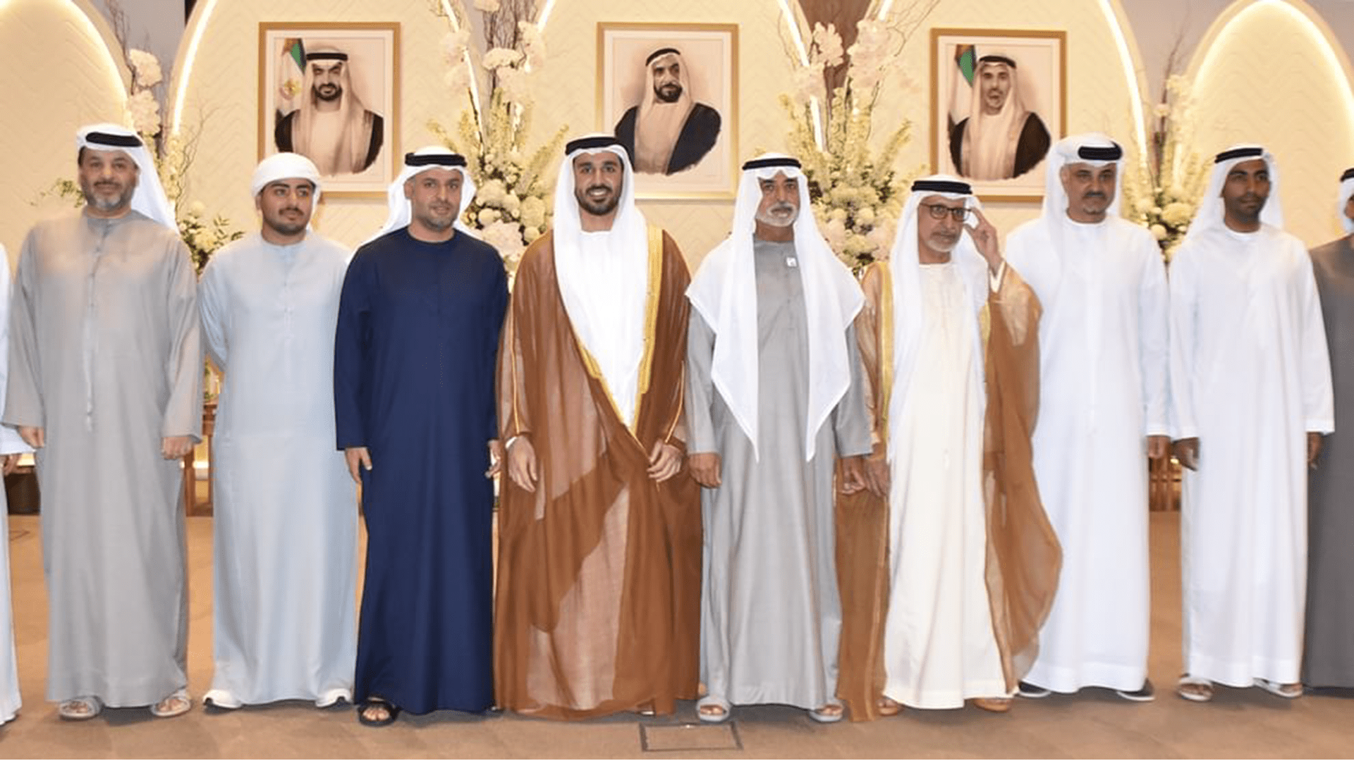 نهيان بن مبارك يحضر أفراح الصوالح والشامسي في أبوظبي 