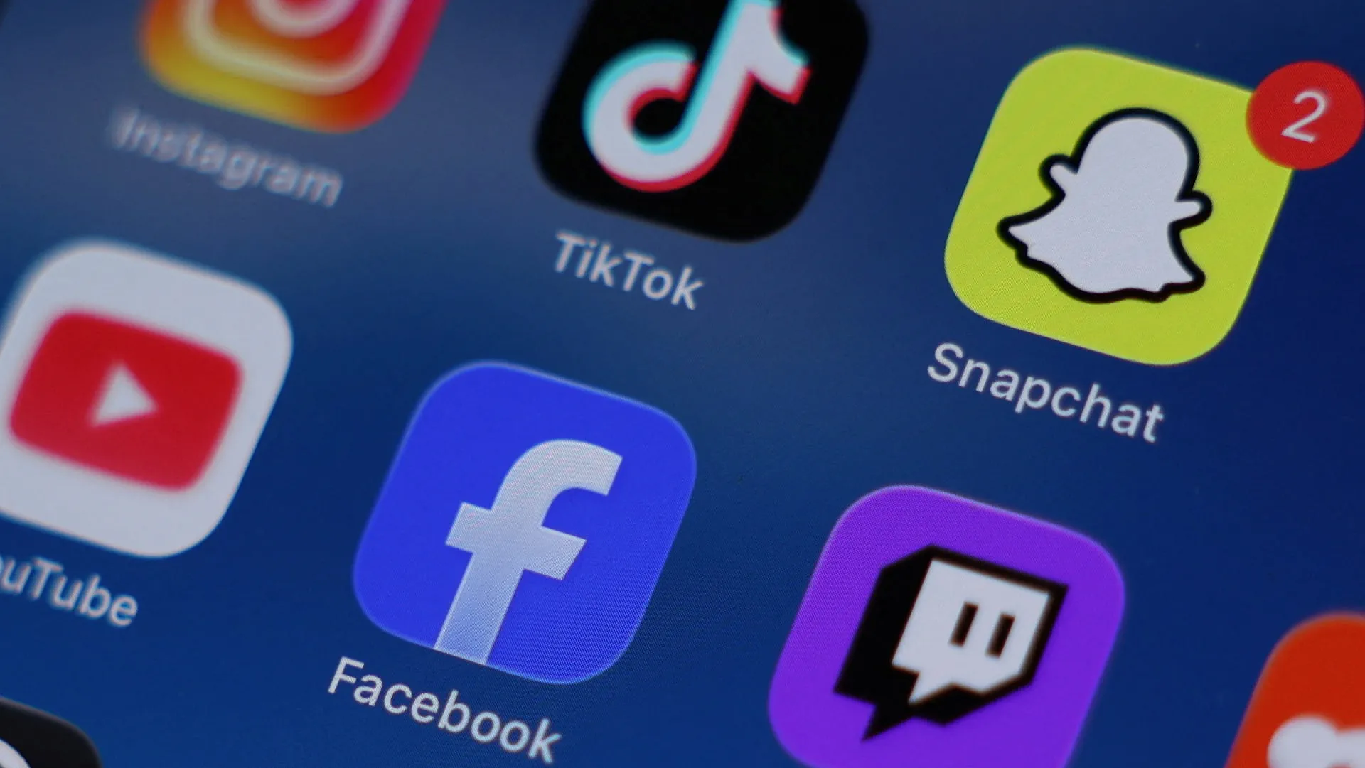 French lawmakers pass bill banning social media for under-15s 