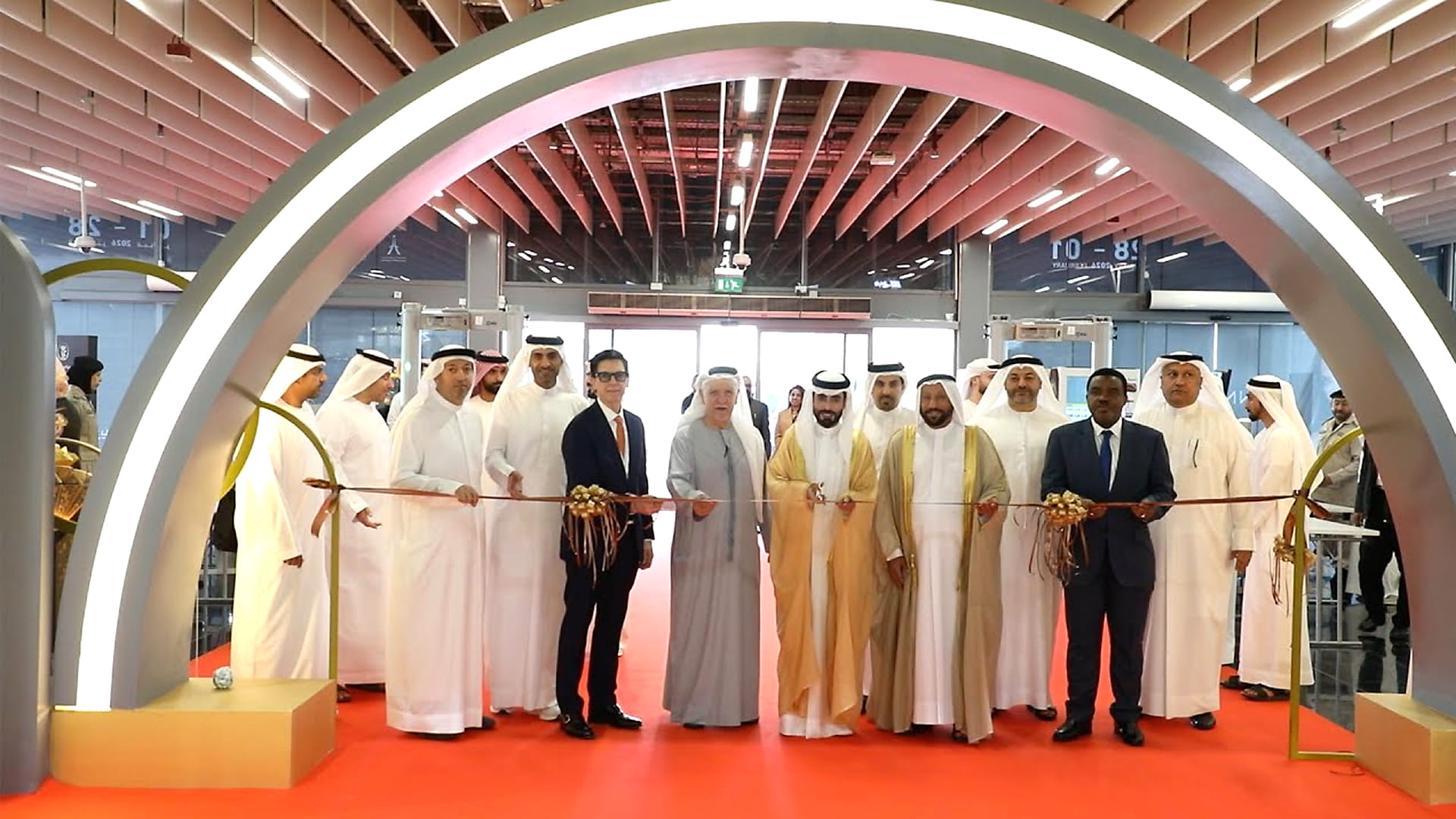 “Jewels of Emirates” launched with 180 jewellery makers 