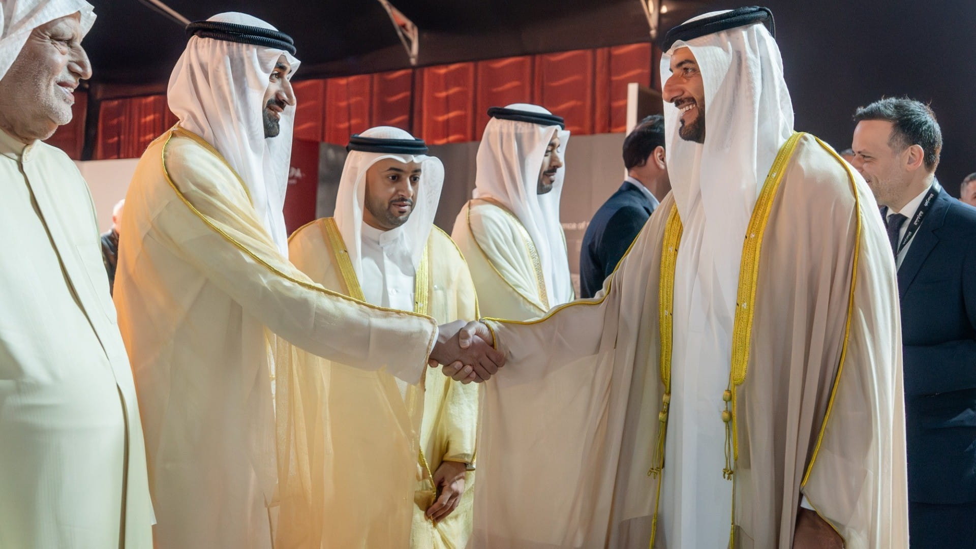 سلطان بن أحمد يشهد انطلاق المهرجان الدولي للتصوير "اكسبوجر" الـ10