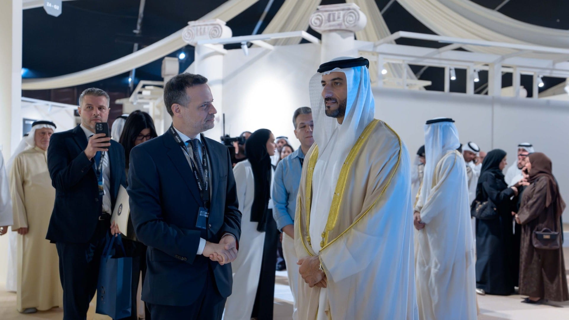 سلطان بن أحمد يشهد انطلاق المهرجان الدولي للتصوير "اكسبوجر" الـ10