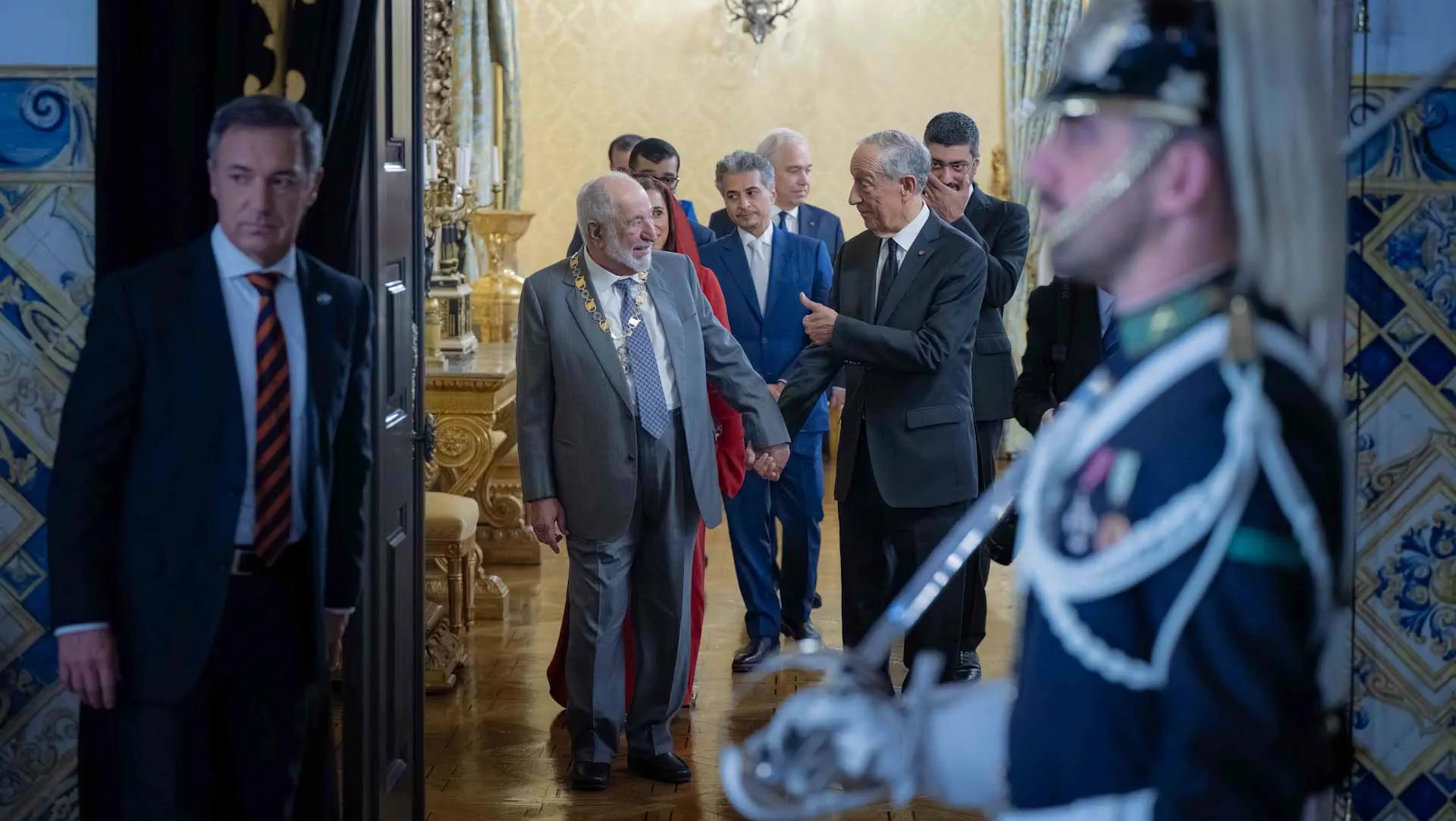 Shj Ruler with the president 2