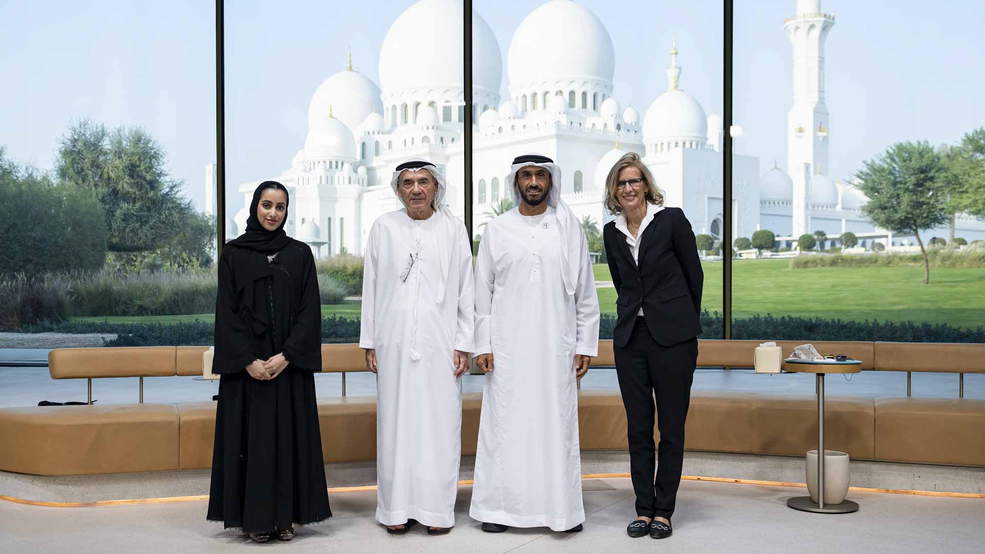 مجلس محمد بن زايد ينظم جلسة "دروس من فكر الوالد المؤسس في التعاون"