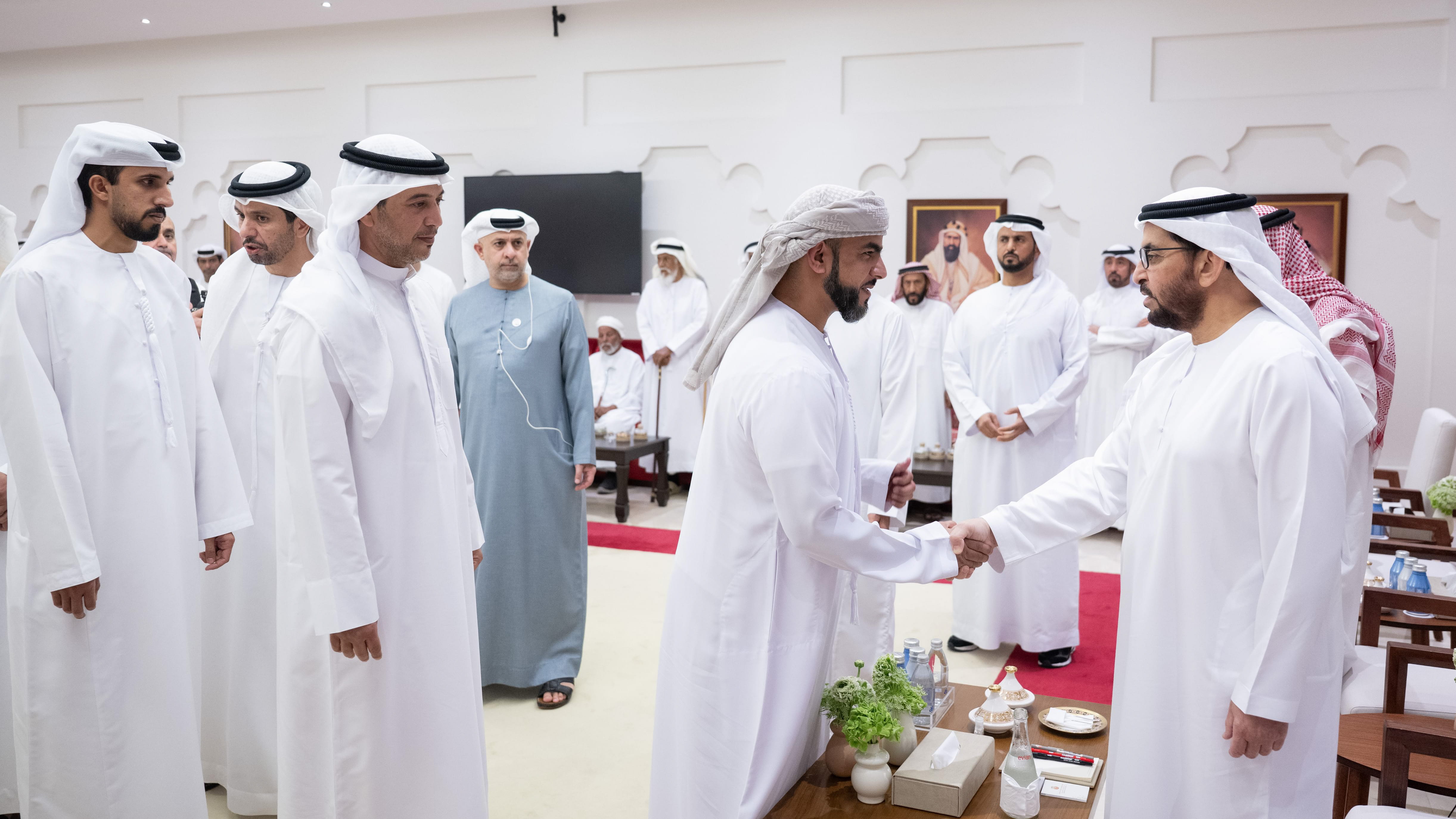 حمدان بن زايد يؤكد أهمية المجالس الرمضانية بترسيخ التلاحم المجتمعي
